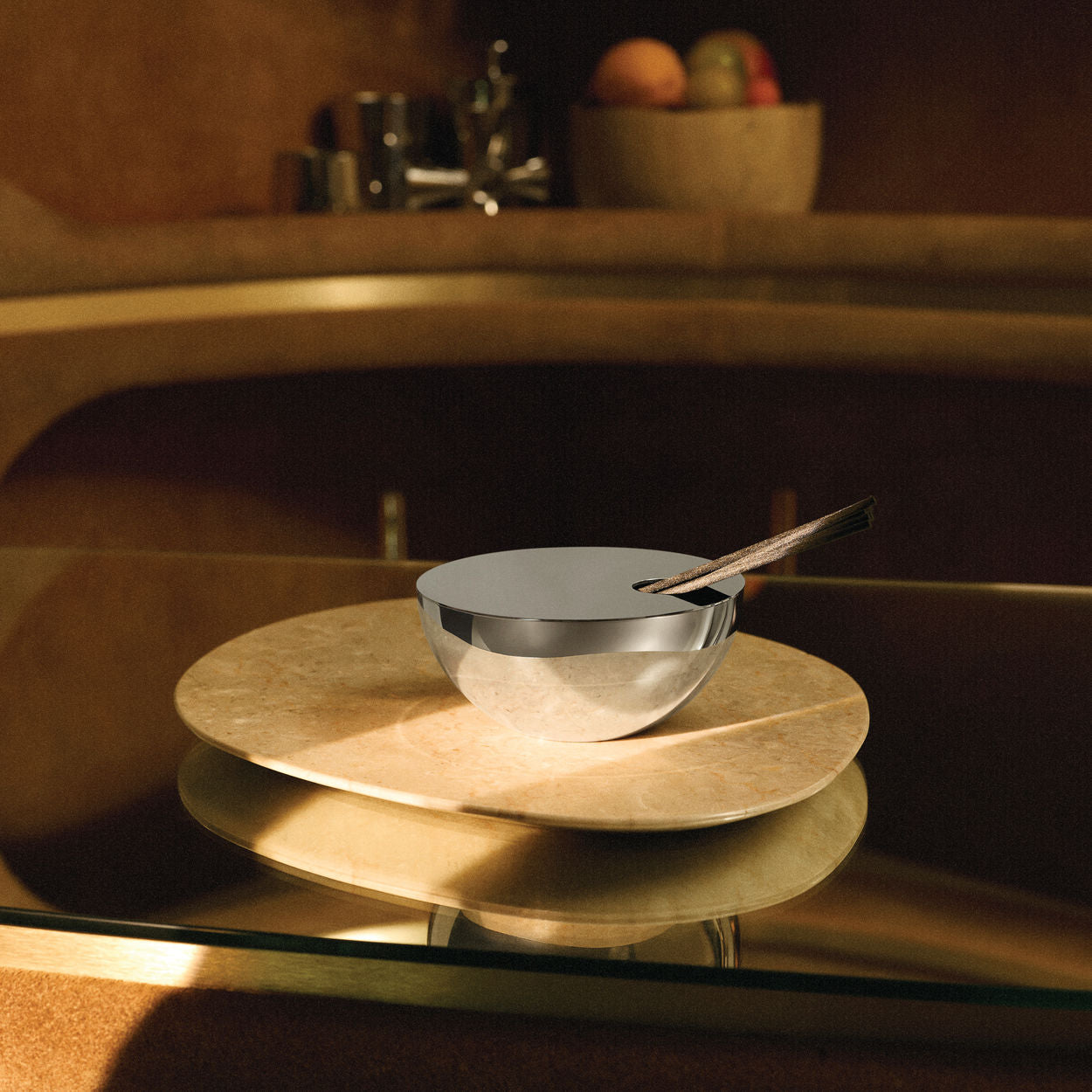 ROCC - BASALT fragrance diffuser with notes of Nepalese pepper, juniper essential oil, and lemon peel