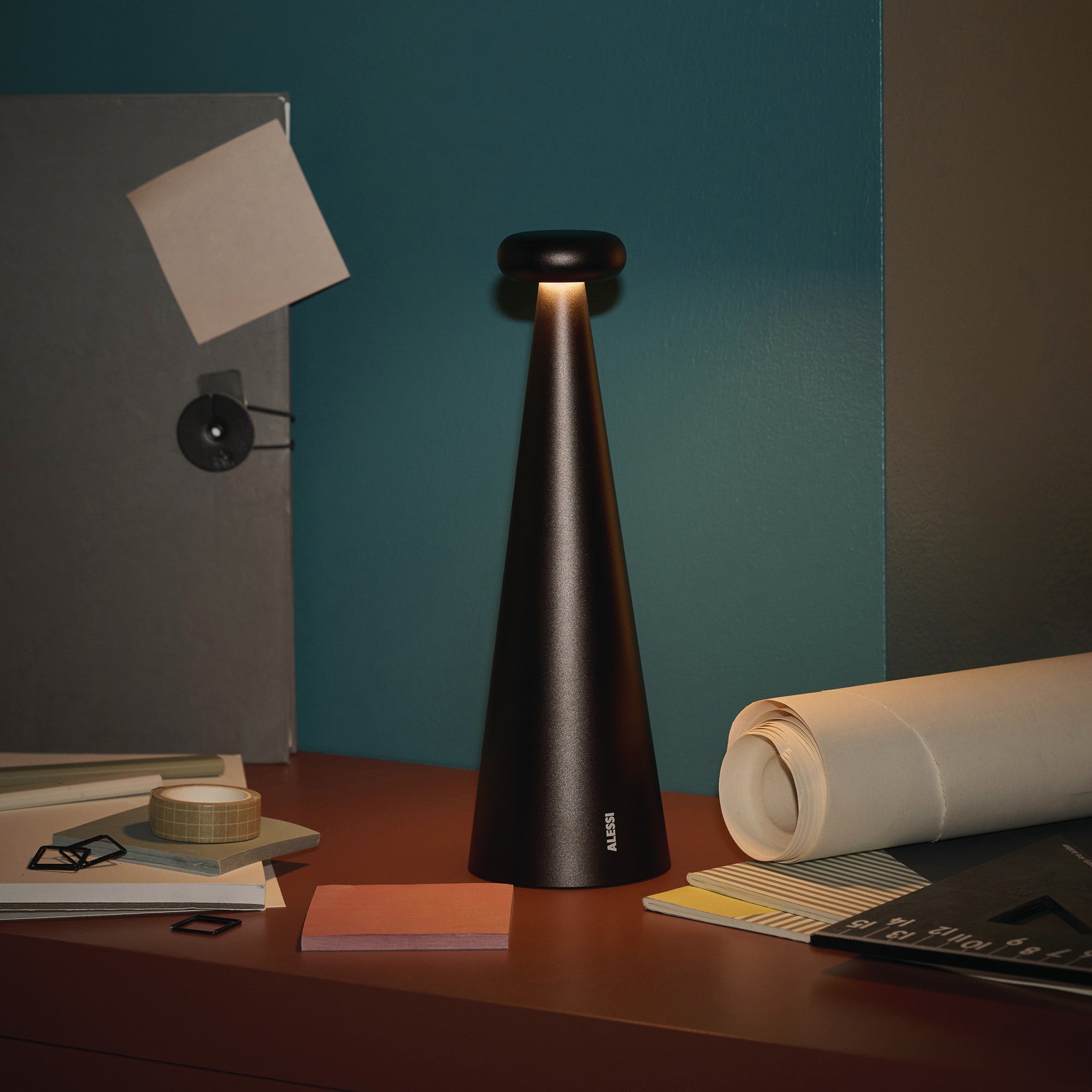 Tragbare LED-Lampe BEDIN braun