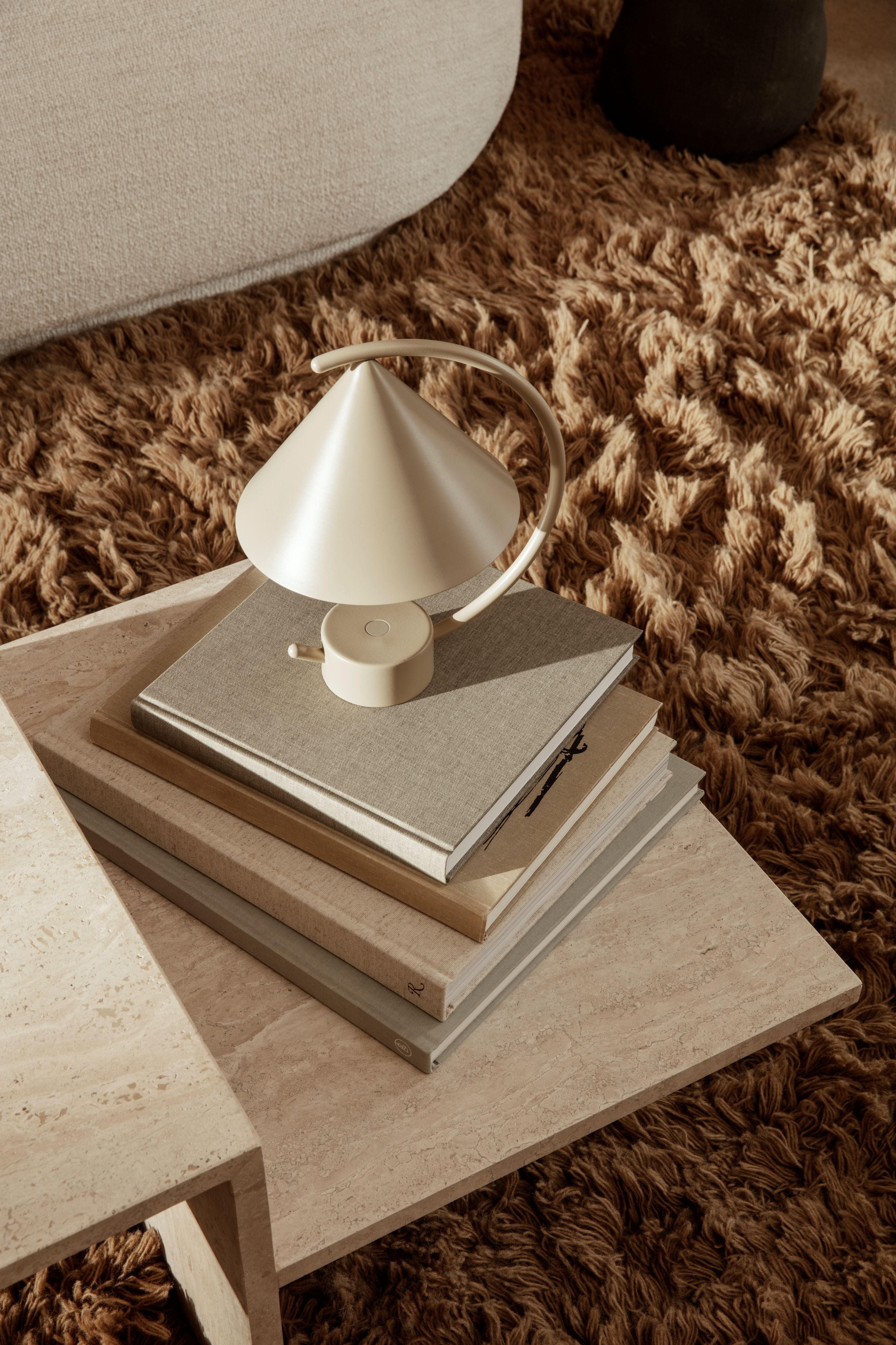 MERIDIAN portable lamp beige