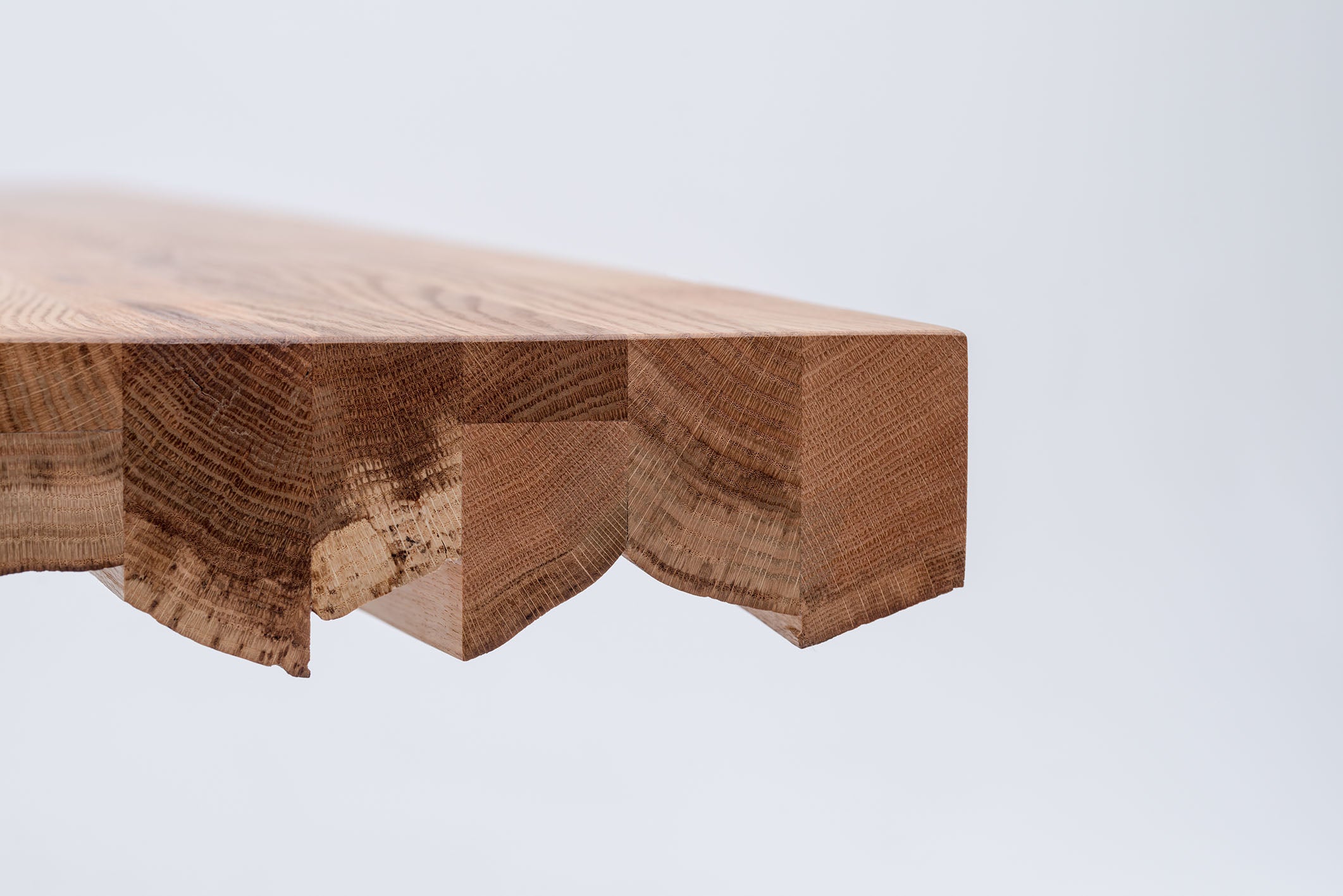 MASIV oak table with a steel base