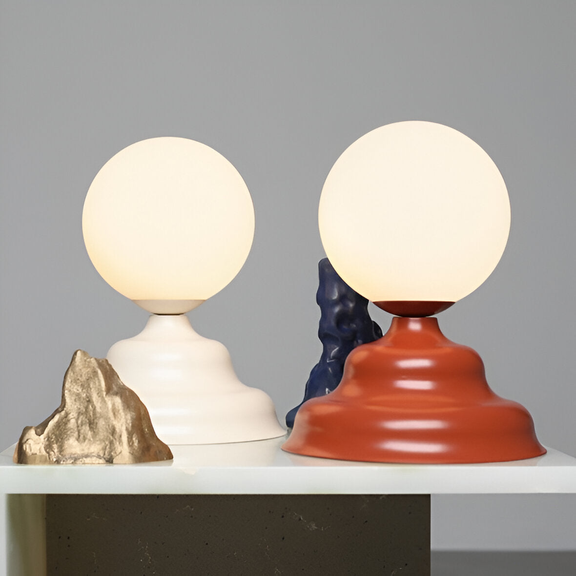 Table lamp with a glass lampshade brick wave
