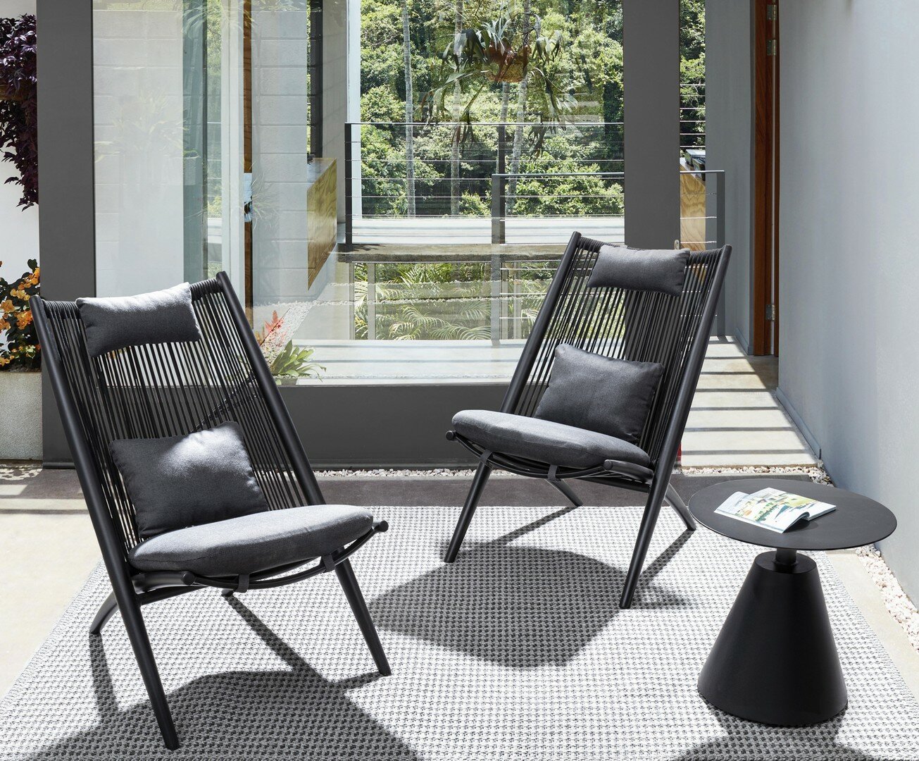 ALOHA NEW Outdoor Armchair in Black