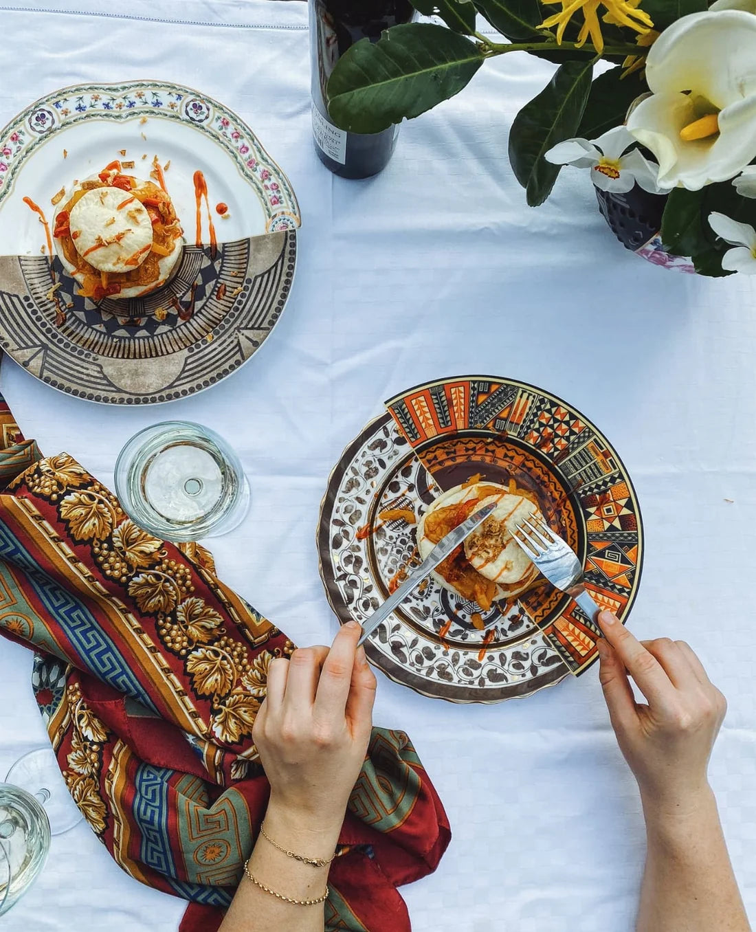 Porcelain hybrid plate