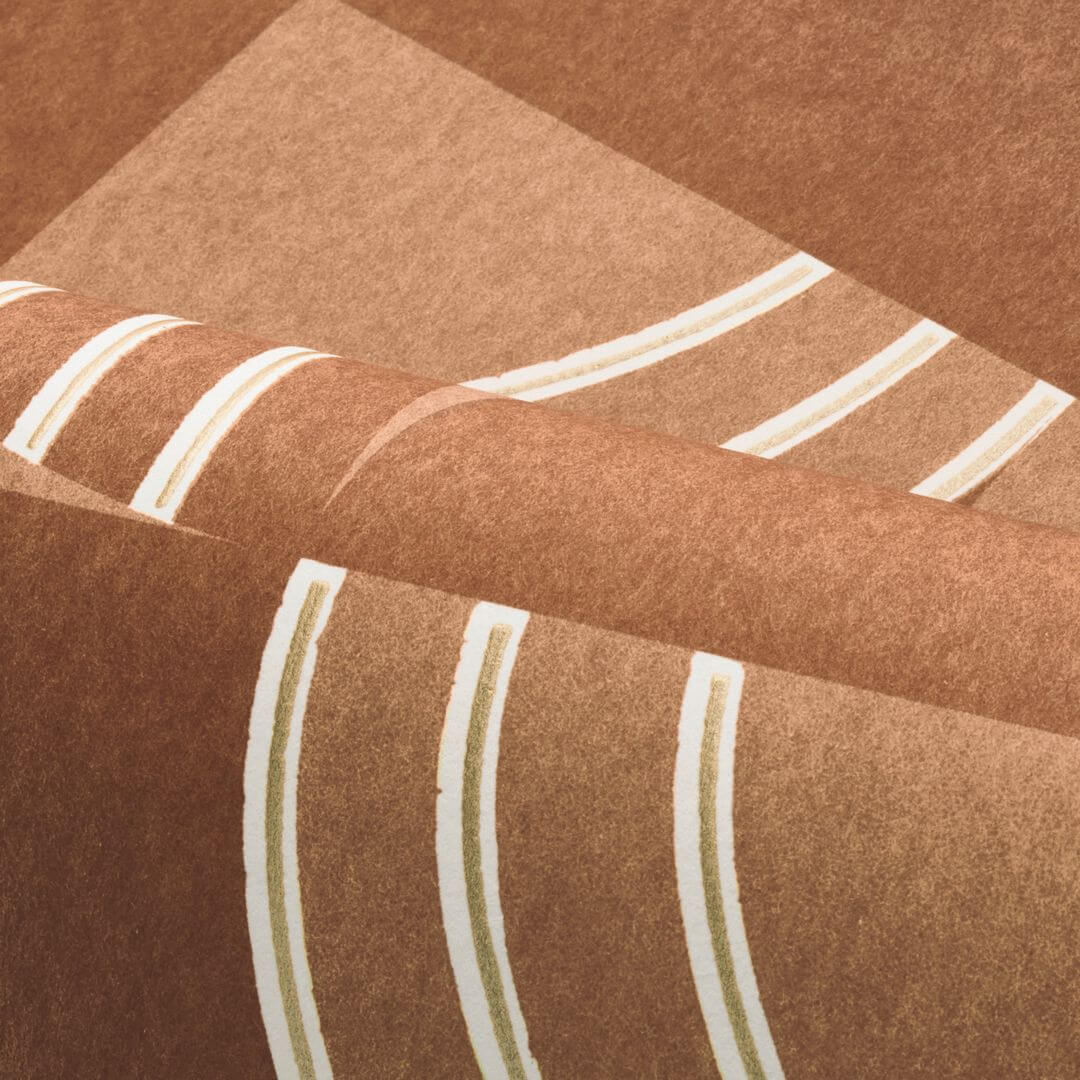 Non-woven wallpaper with a geometric pattern ANNÉES 30 - TERRACOTTA warm brown
