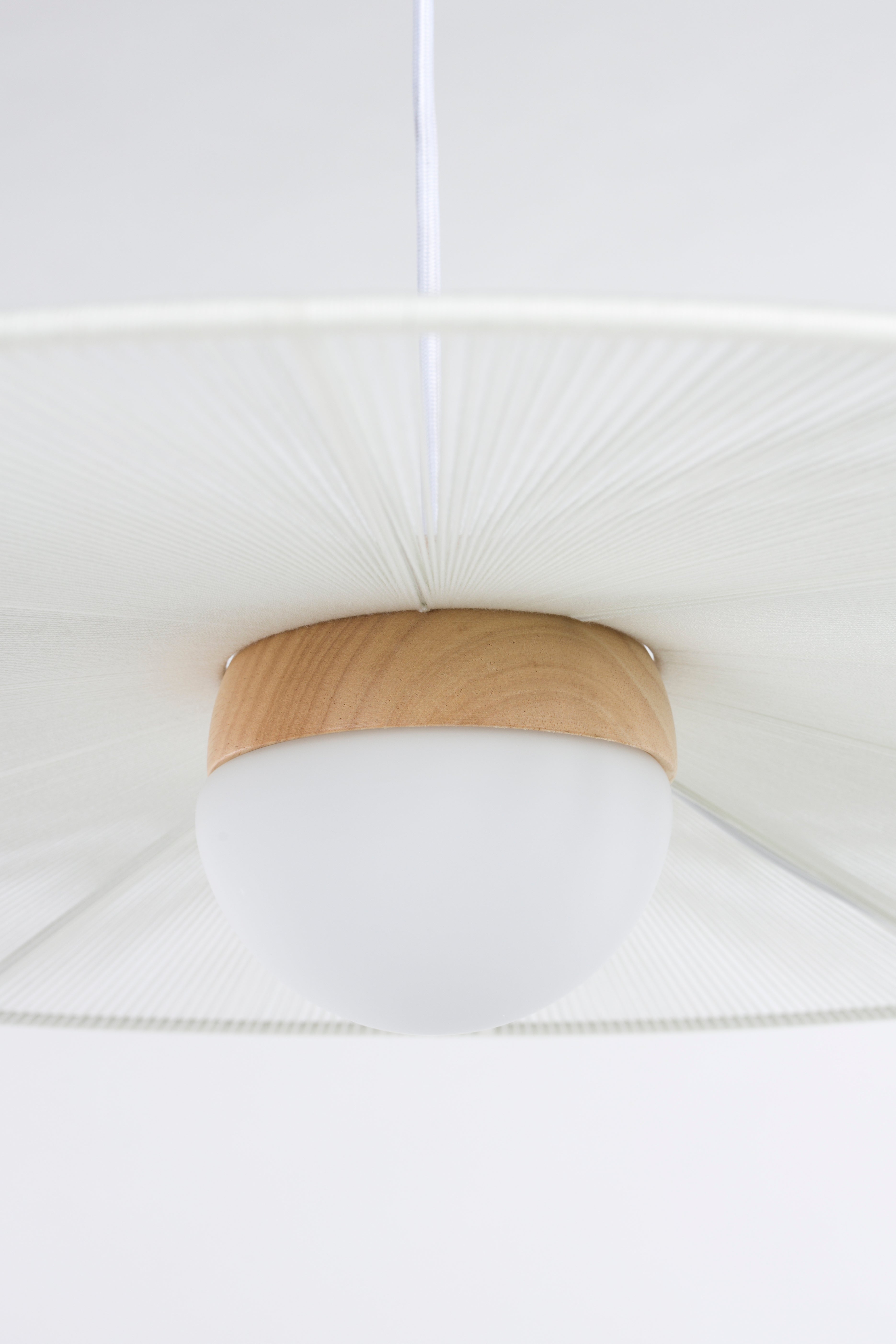 Stehlampe mit Ausleger BELLE gebrochenes Weiß
