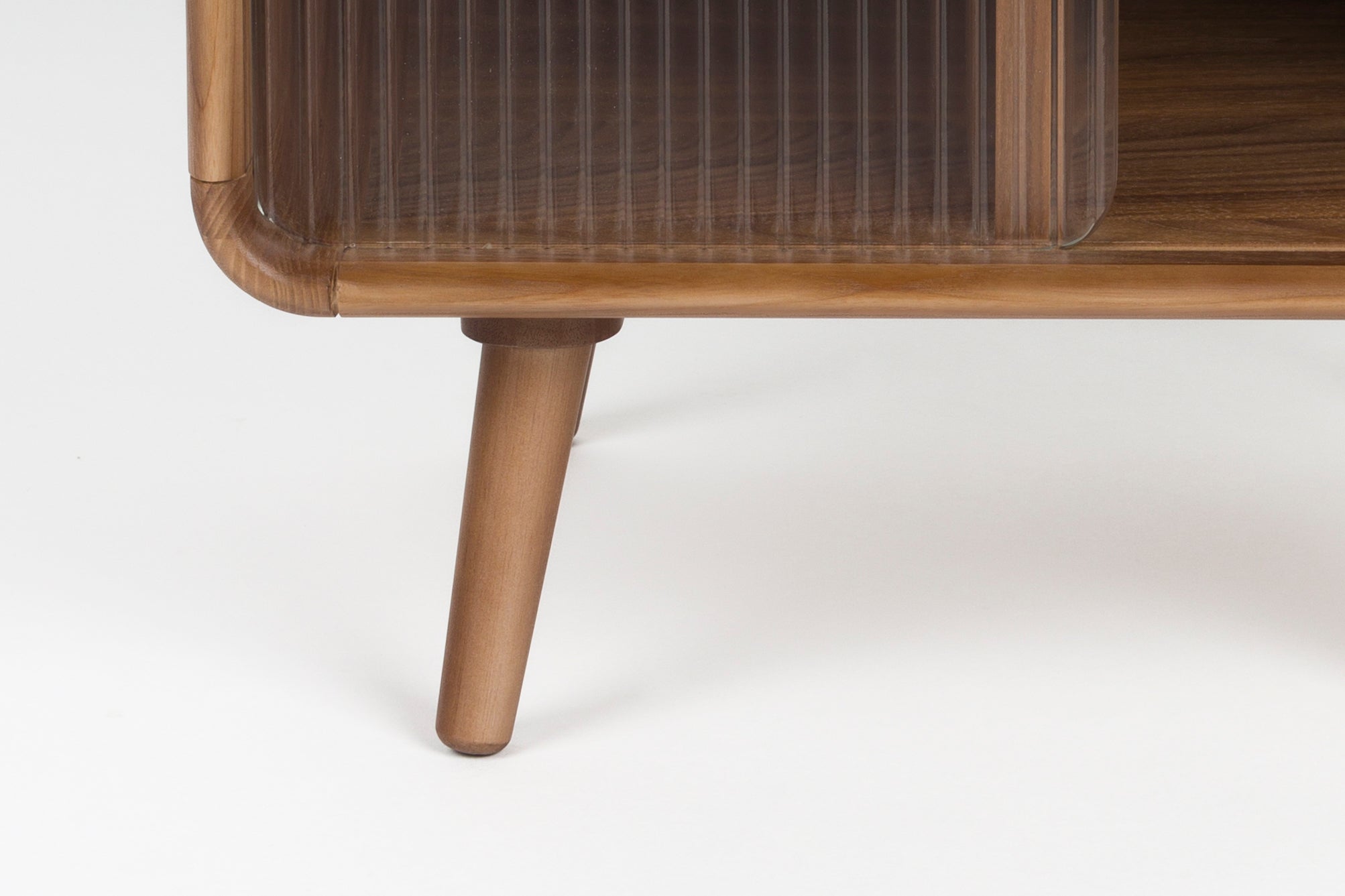 RISE Schrank dunkles Furnier
