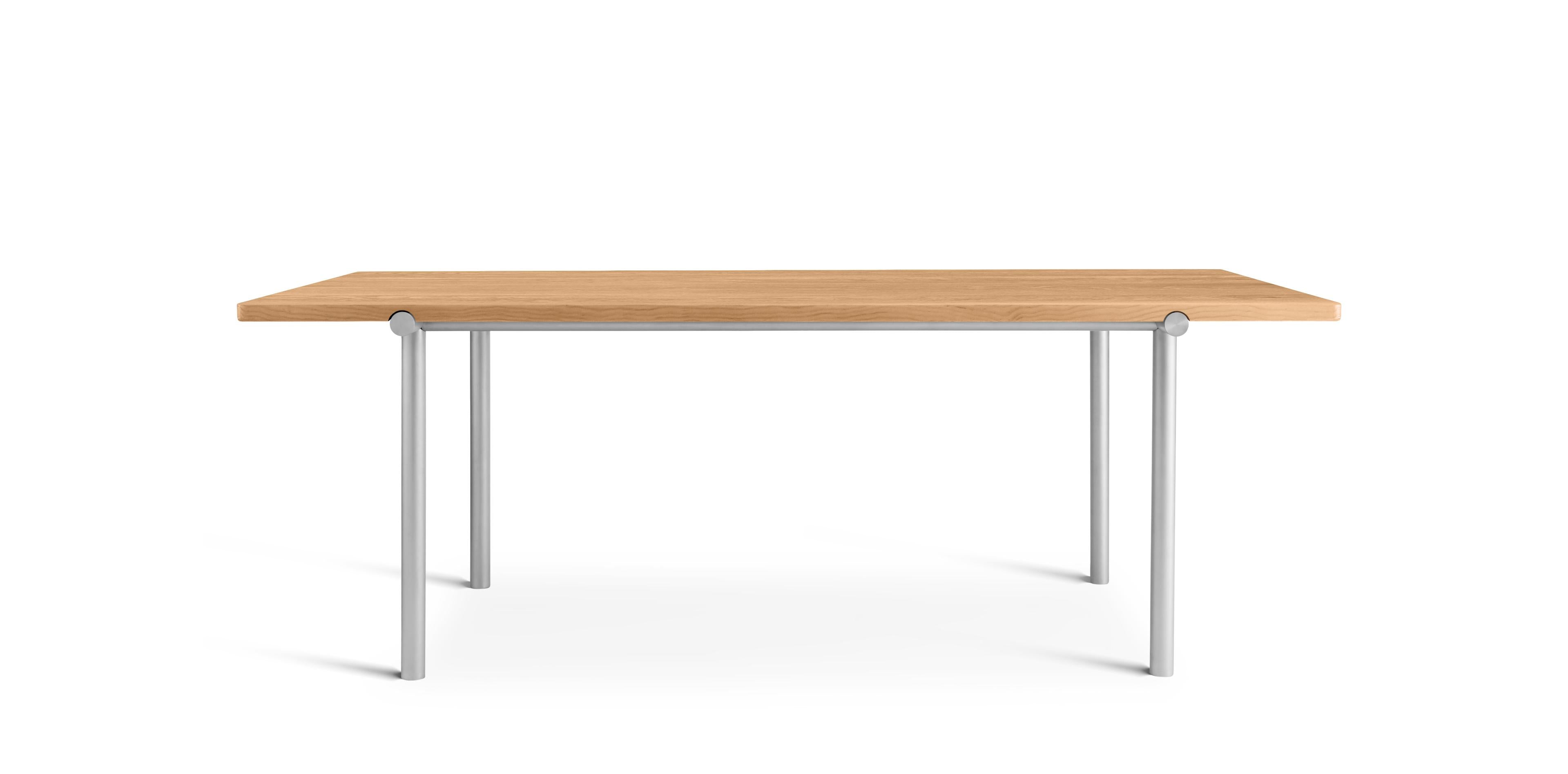 Tisch TUBBY TUBE Eiche mit Aluminiumfuß