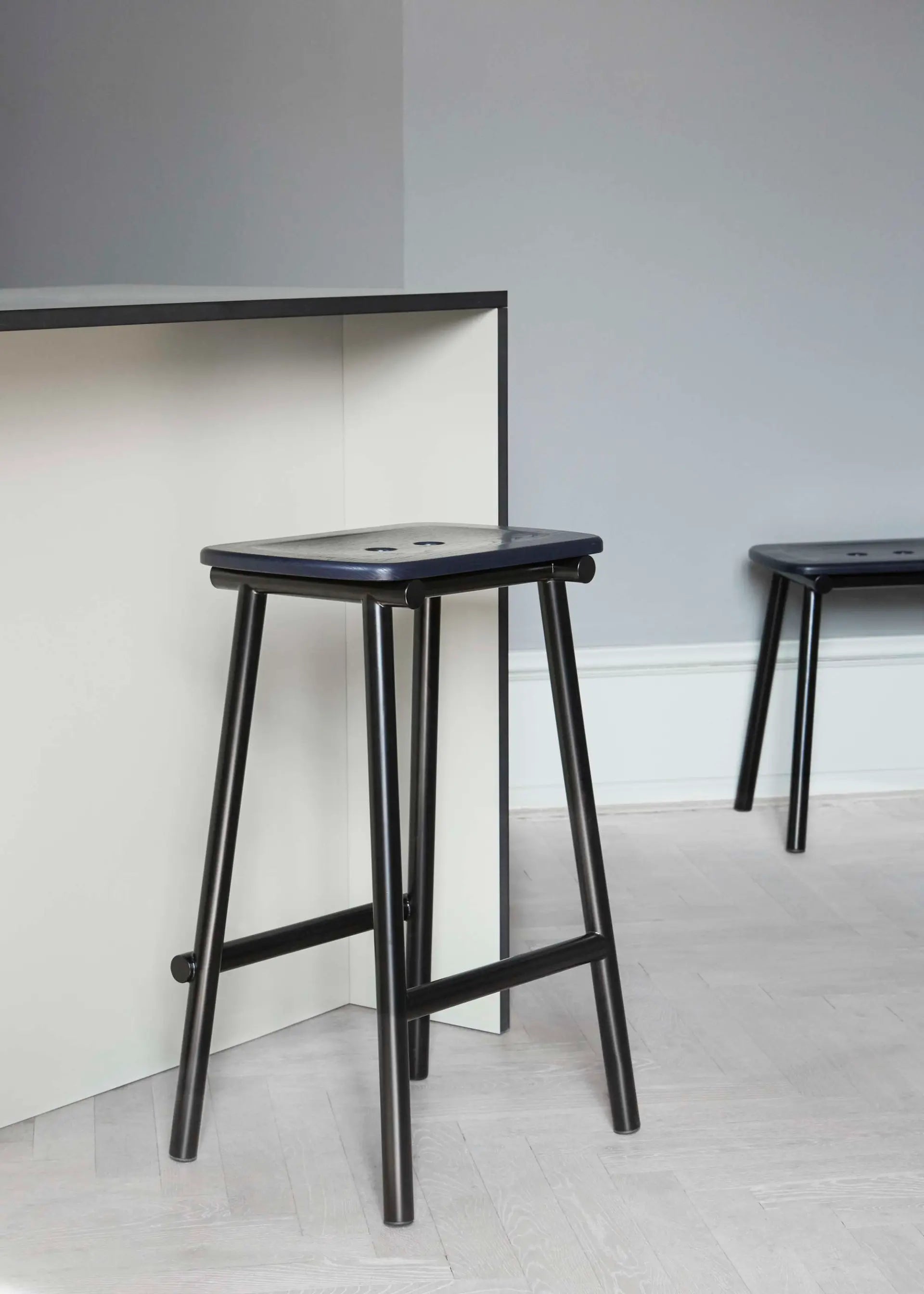 TUBBY TUBE Stool Black