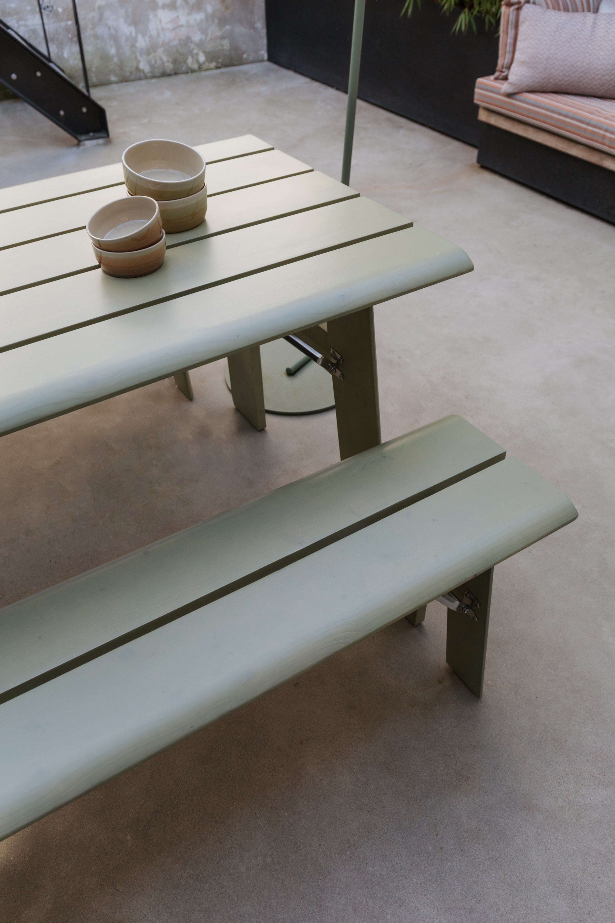 AVENUE green garden table