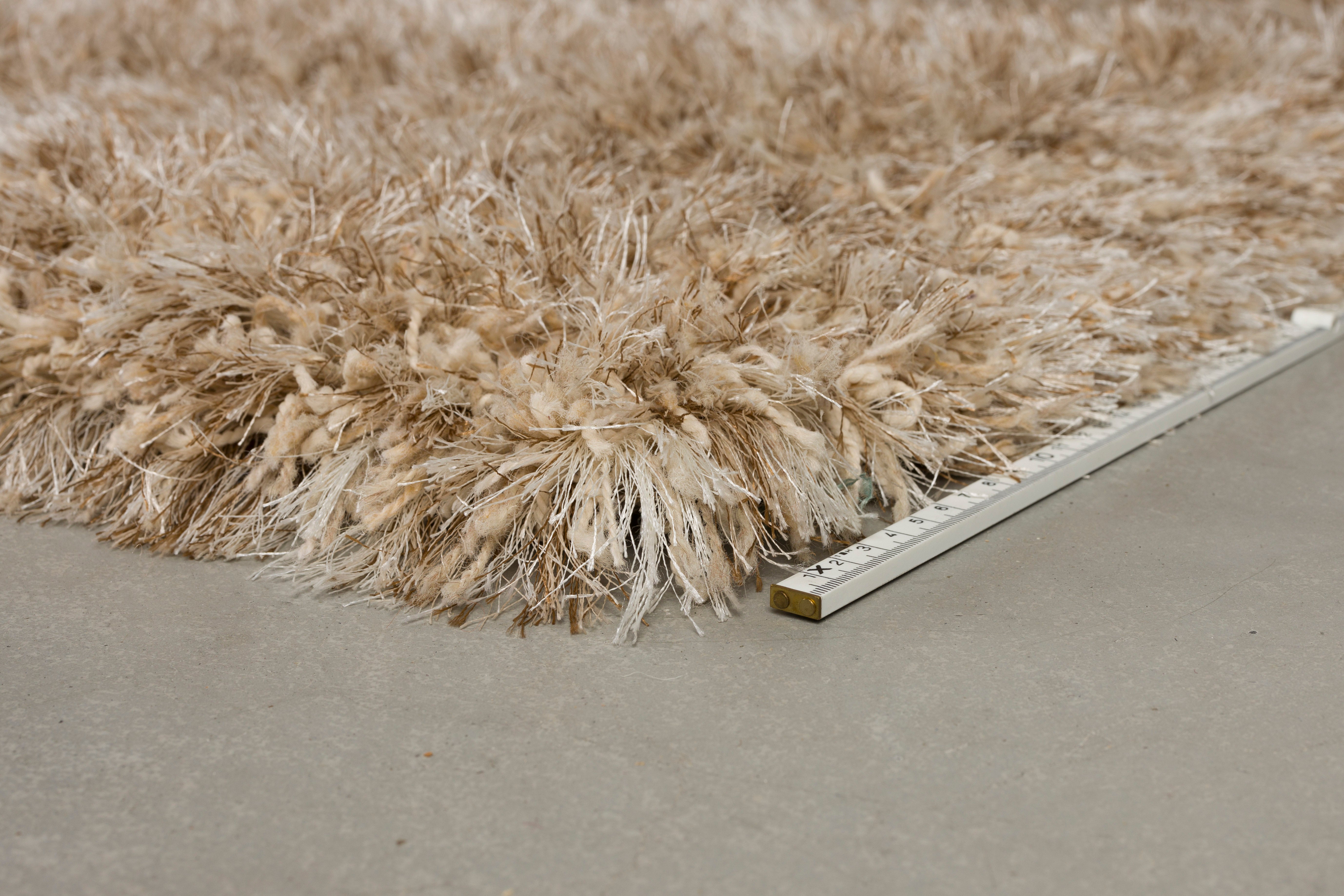 HAIRY beige rug