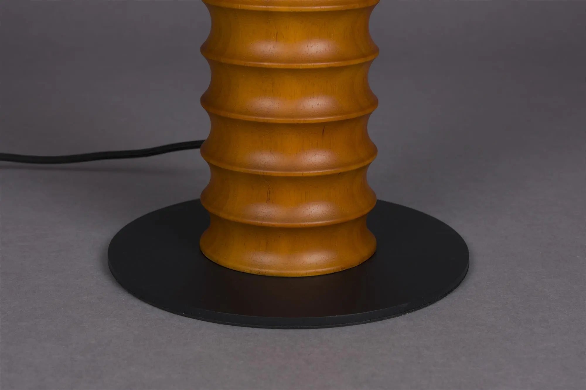 Lampa stojąca HORACE drewno dębowe z bawełnianym kloszem – bawełna