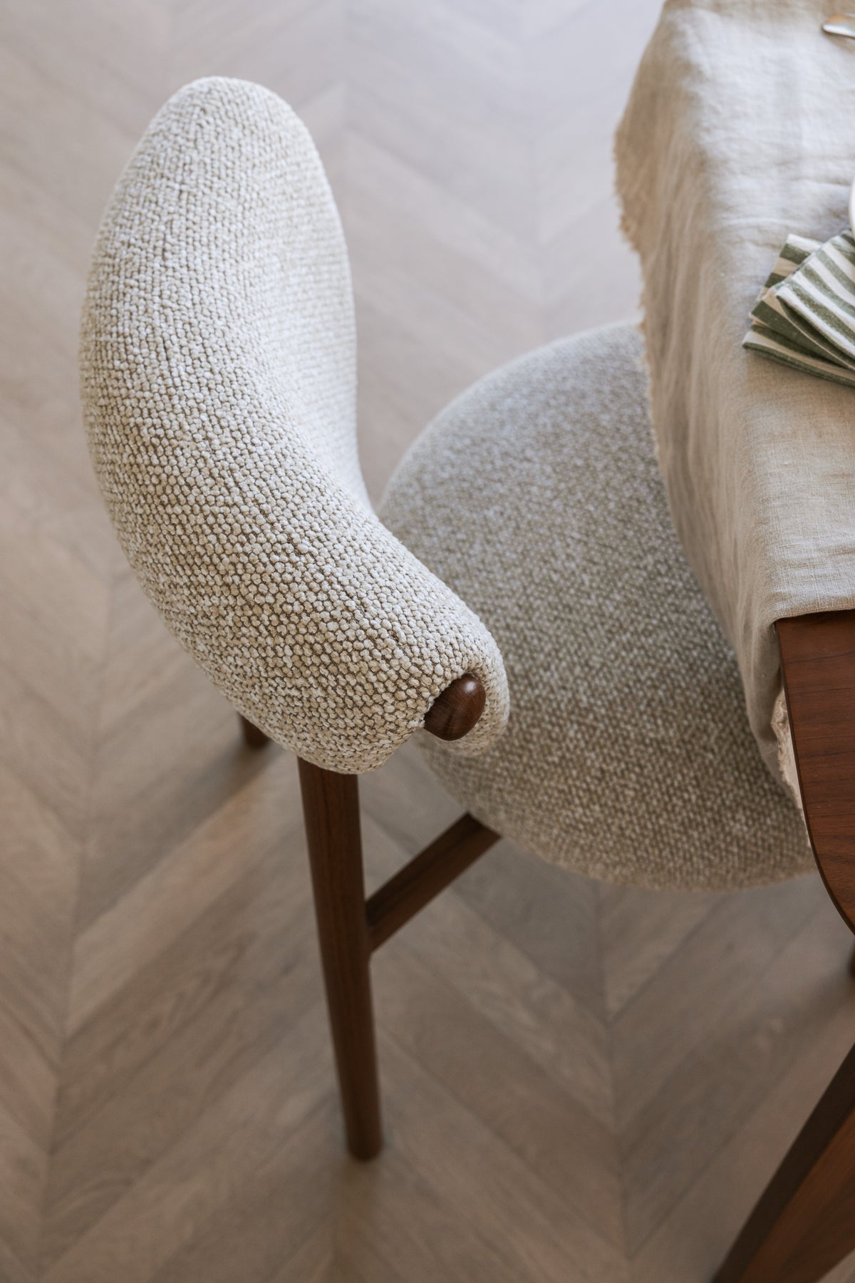 LEE Chair Beige