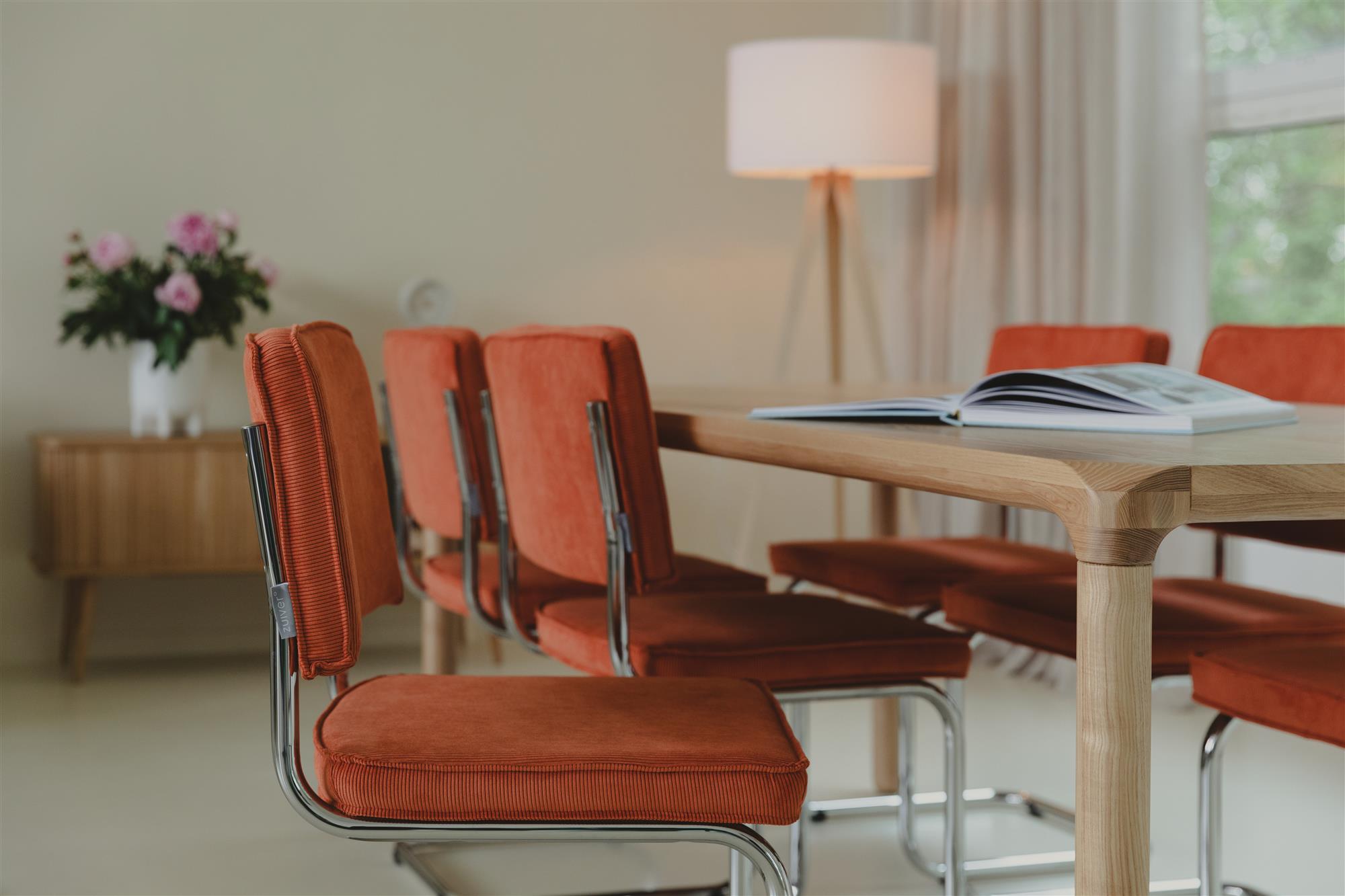 Krzesło RIDGE RIB pomarańczowy do jadalni – styl vintage