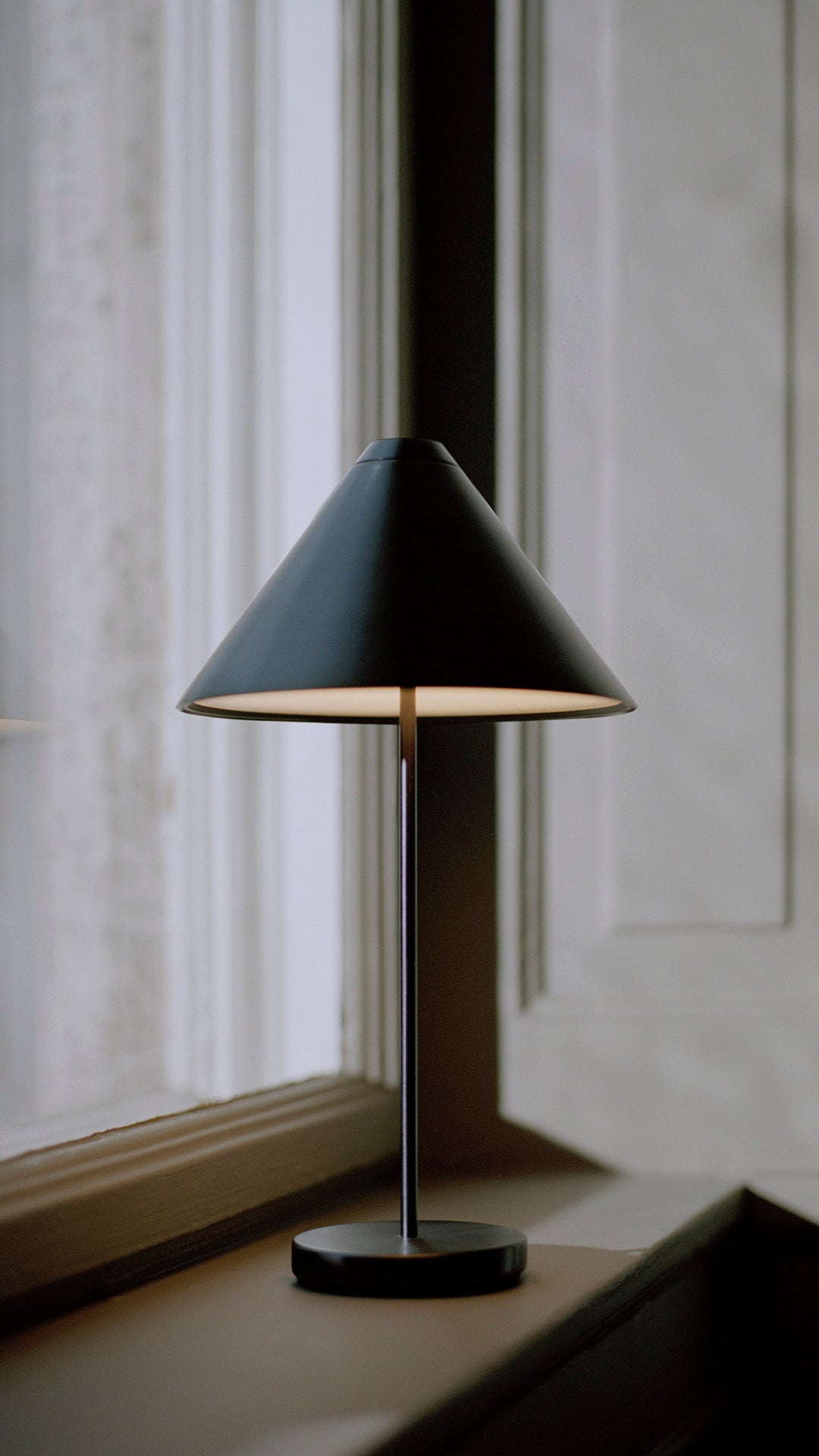BROLLY BLACK STEEL LAMP LAMP