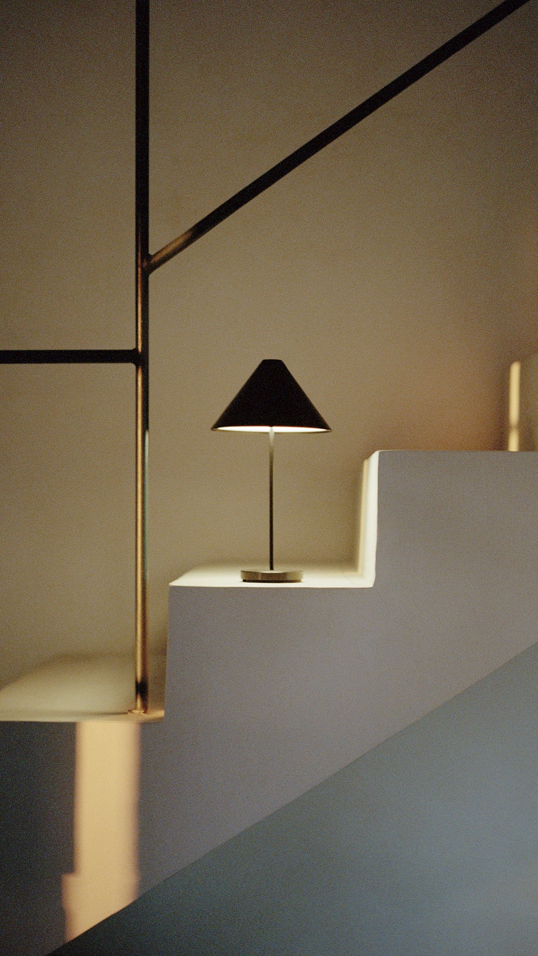 BROLLY BLACK STEEL LAMP LAMP