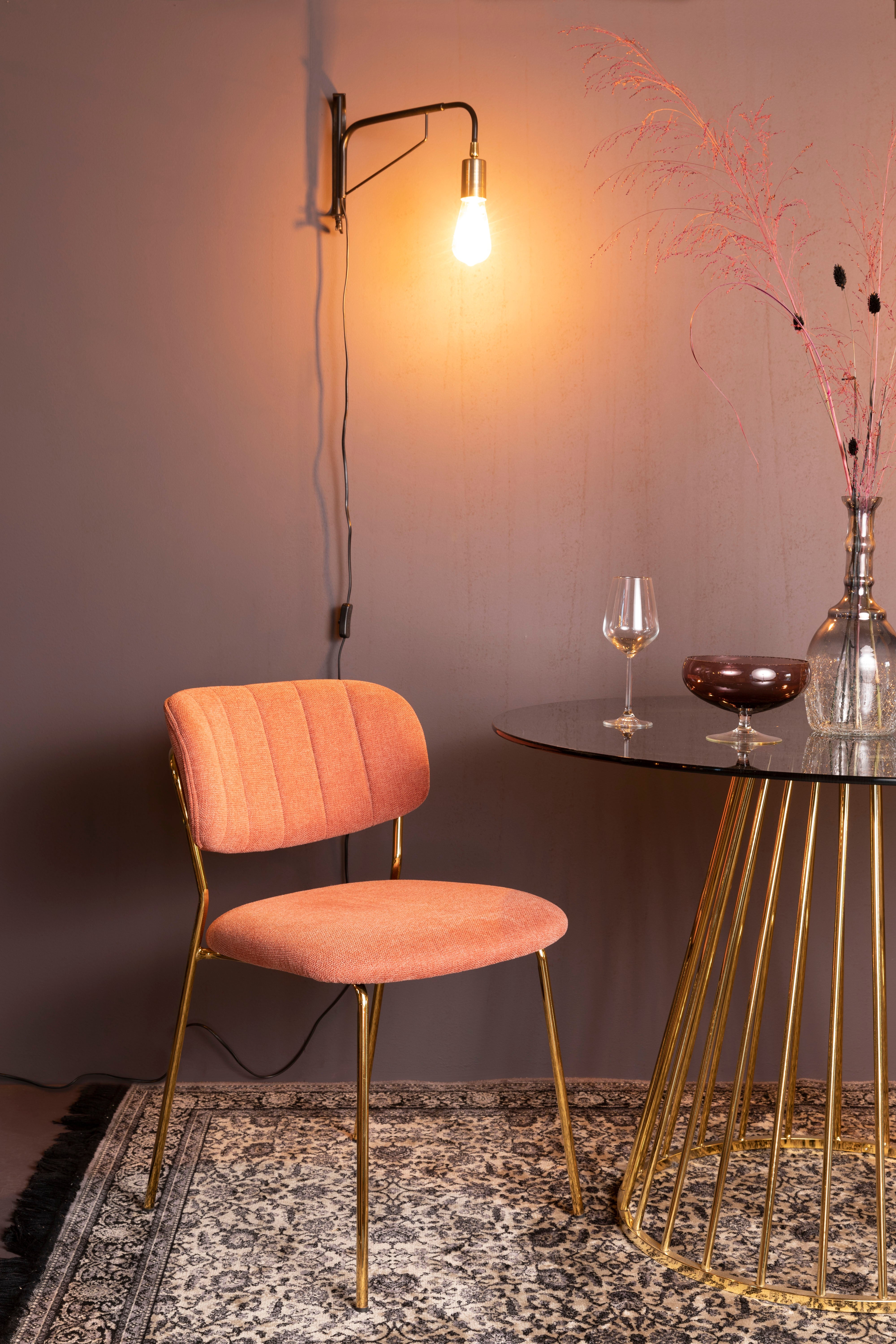 Jolien Pink chair with a golden base