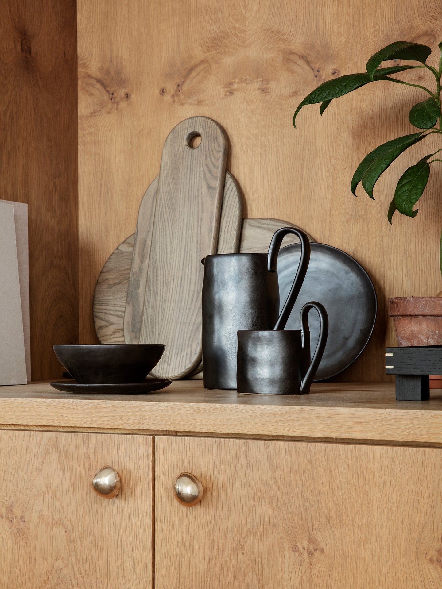 FLOW black jug