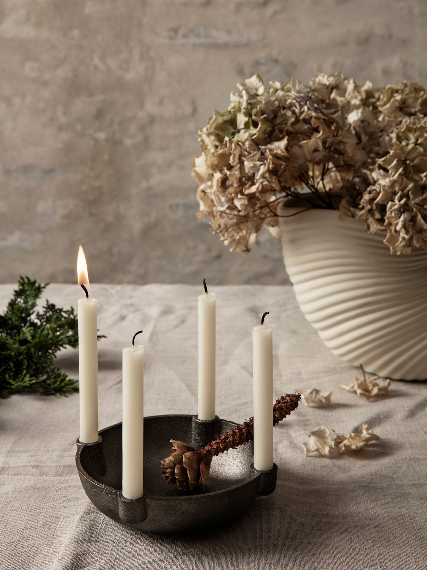 Bowl candlestick black patina