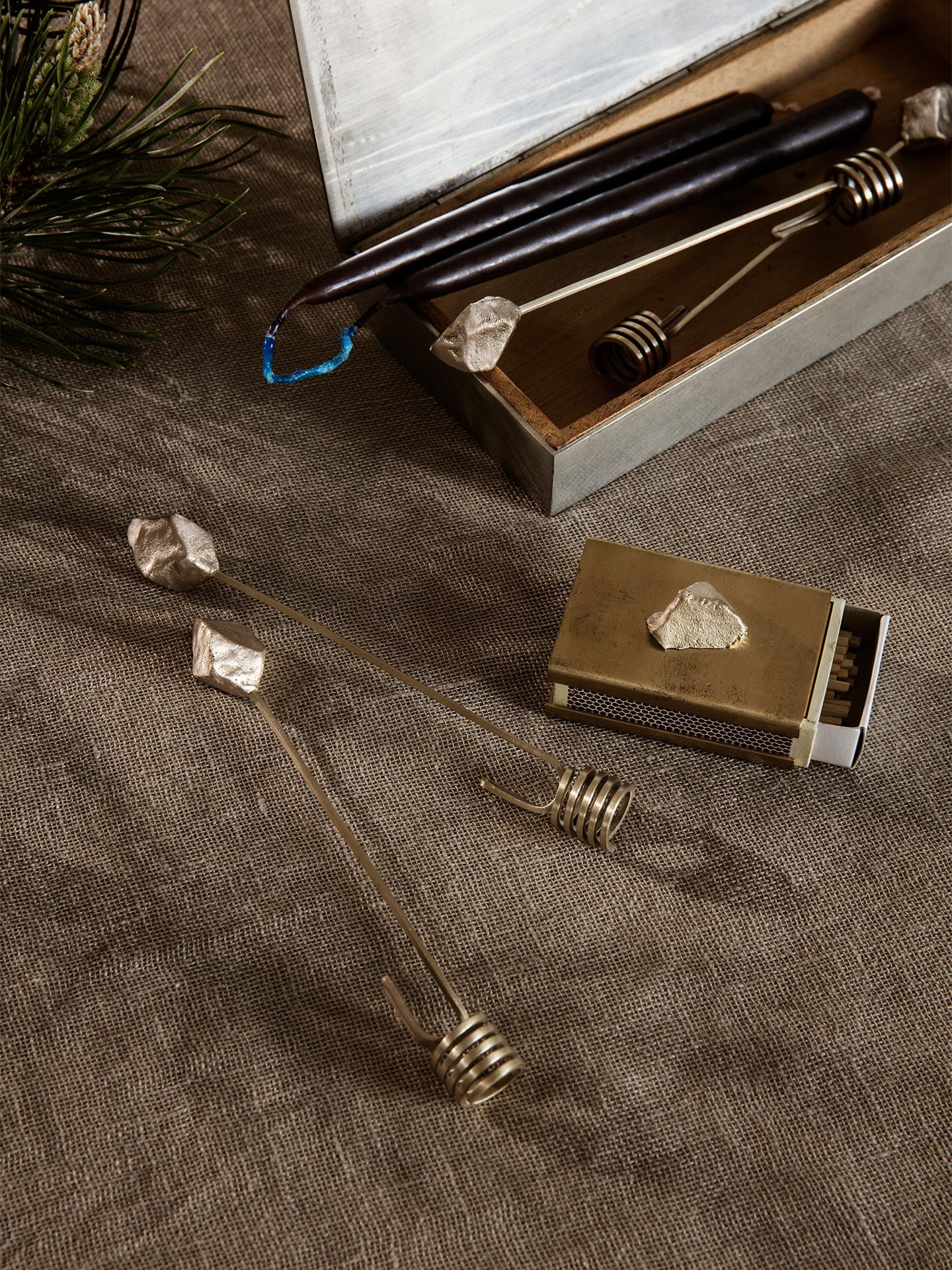 STONE brass Christmas candle holder set