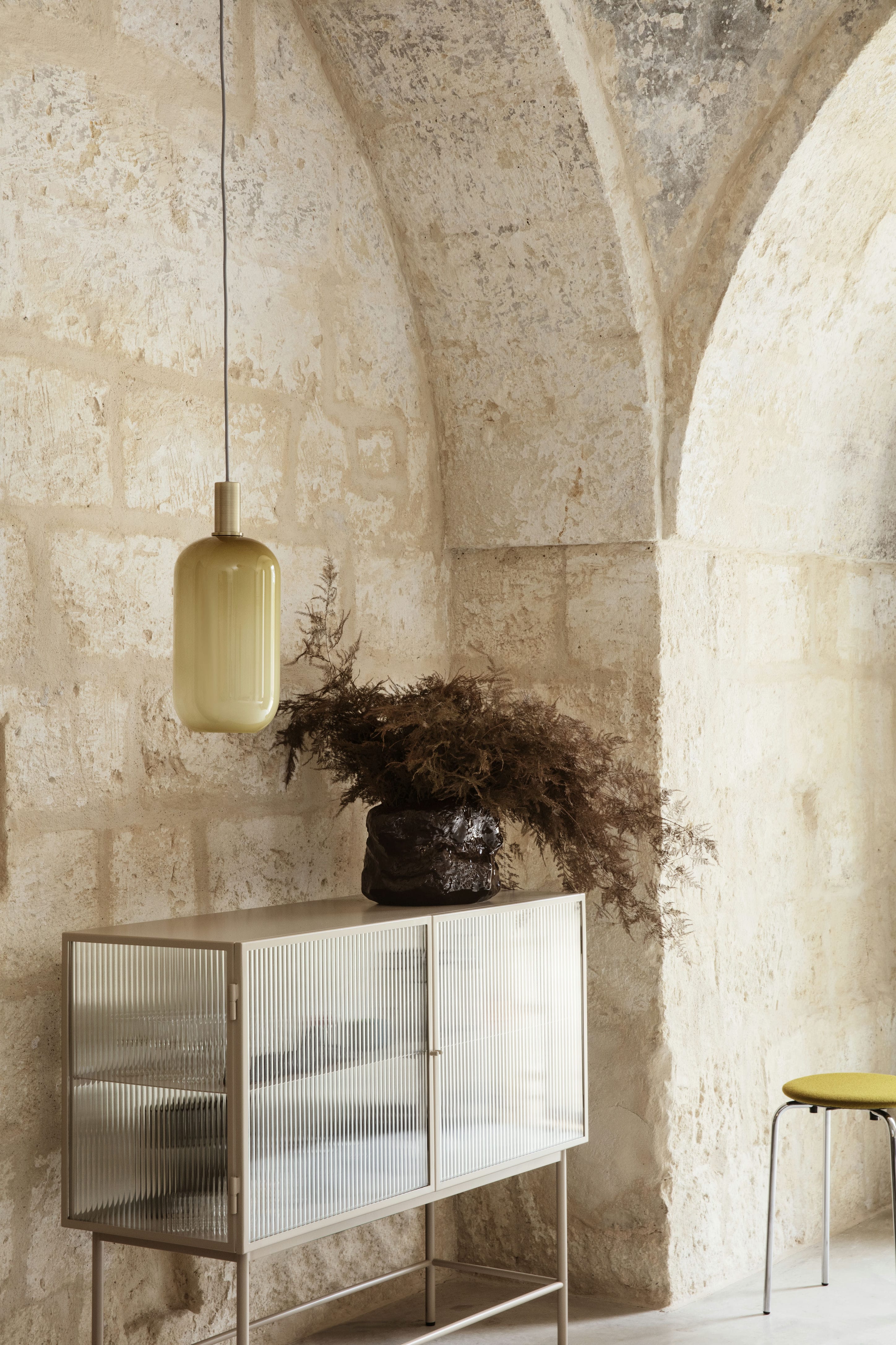 Dunstkiste von Schubladen gerilltes Glas mit einer beige Basis