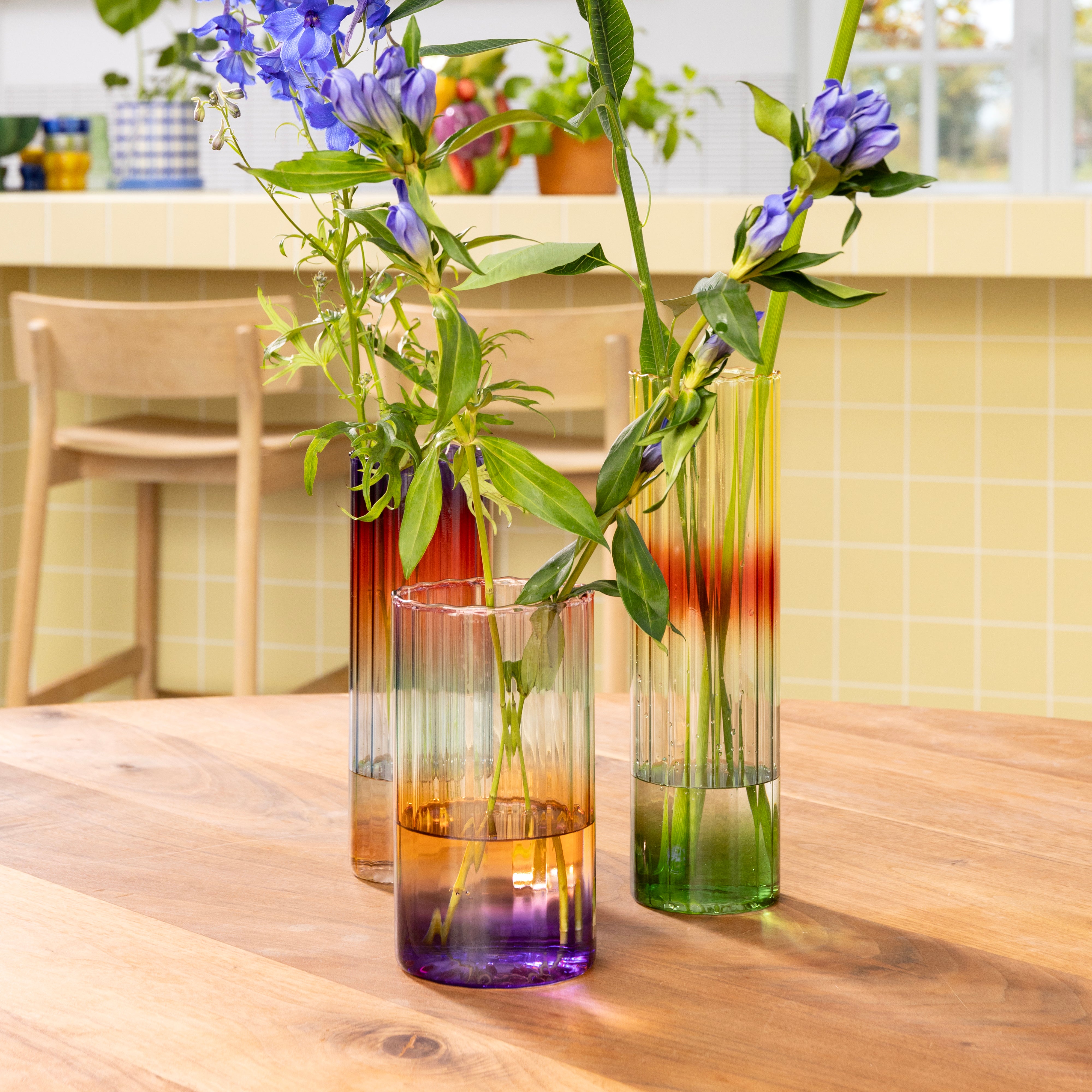 GRADIENT EVENING Vase in Purple-Orange Glass