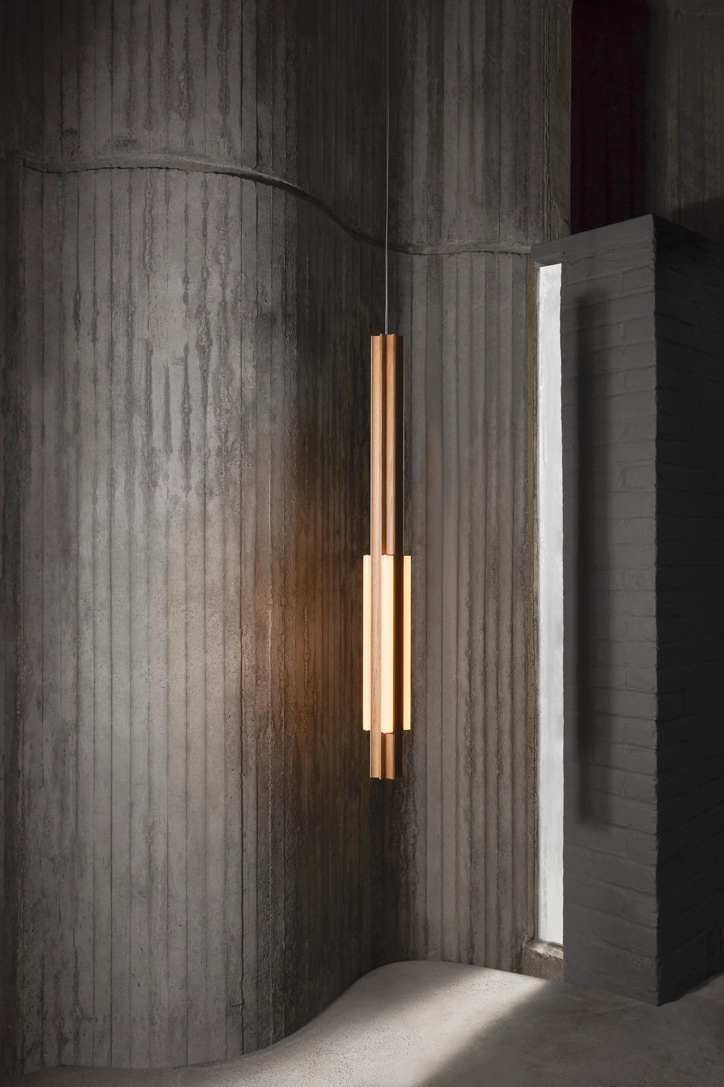 ALTAR pendant lamp in oak wood with a brass finish