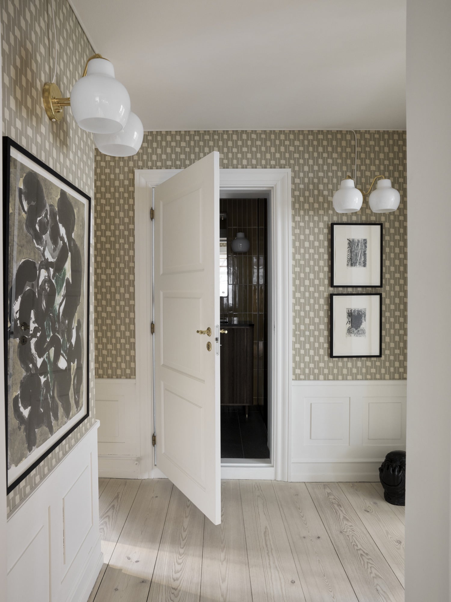 VL RING CROWN 2 Wall Lamp white with brass base