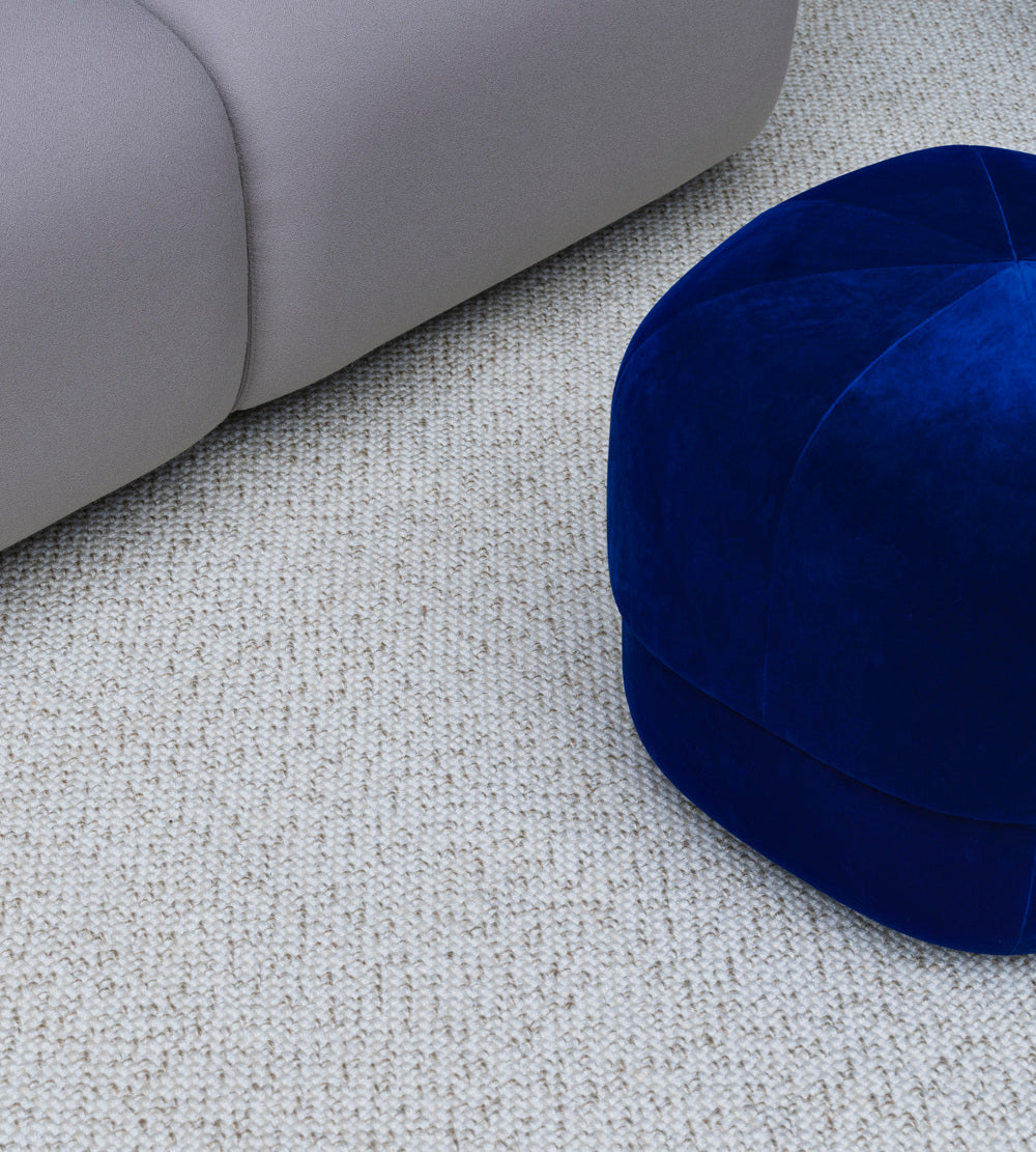 Blauer Pouf