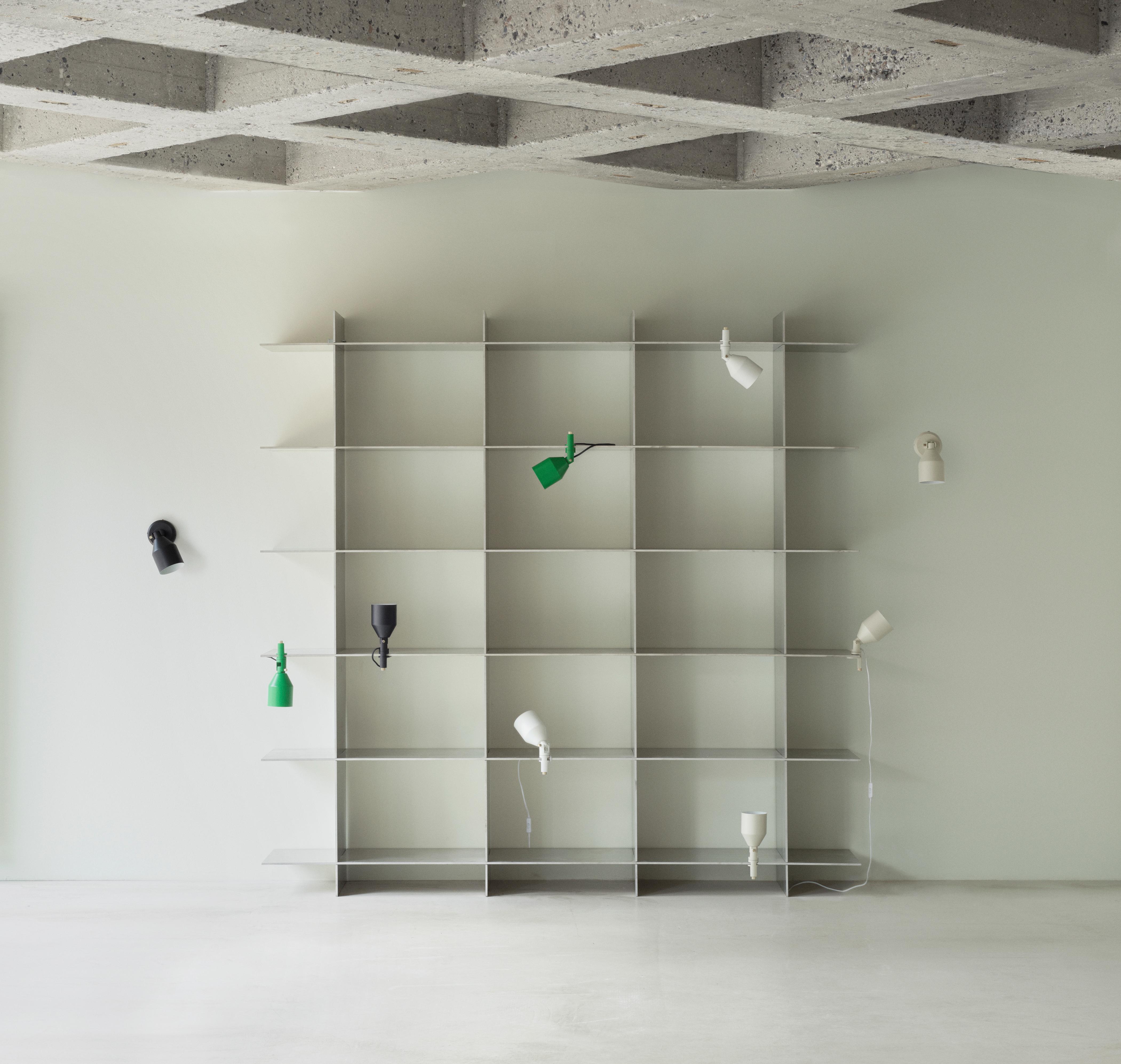 KLIP black wall lamp