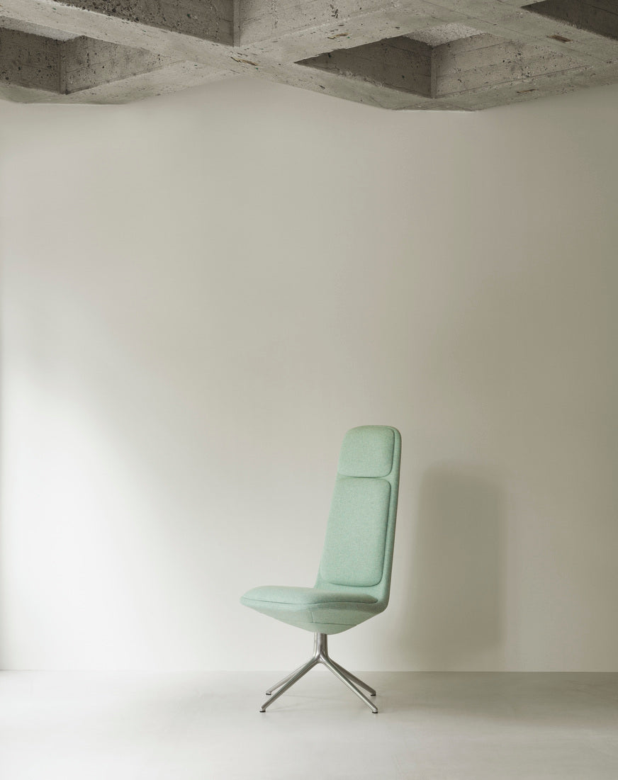 Bieten Sie High 4L Polster Office Chair mit einer schwarzen Basis an