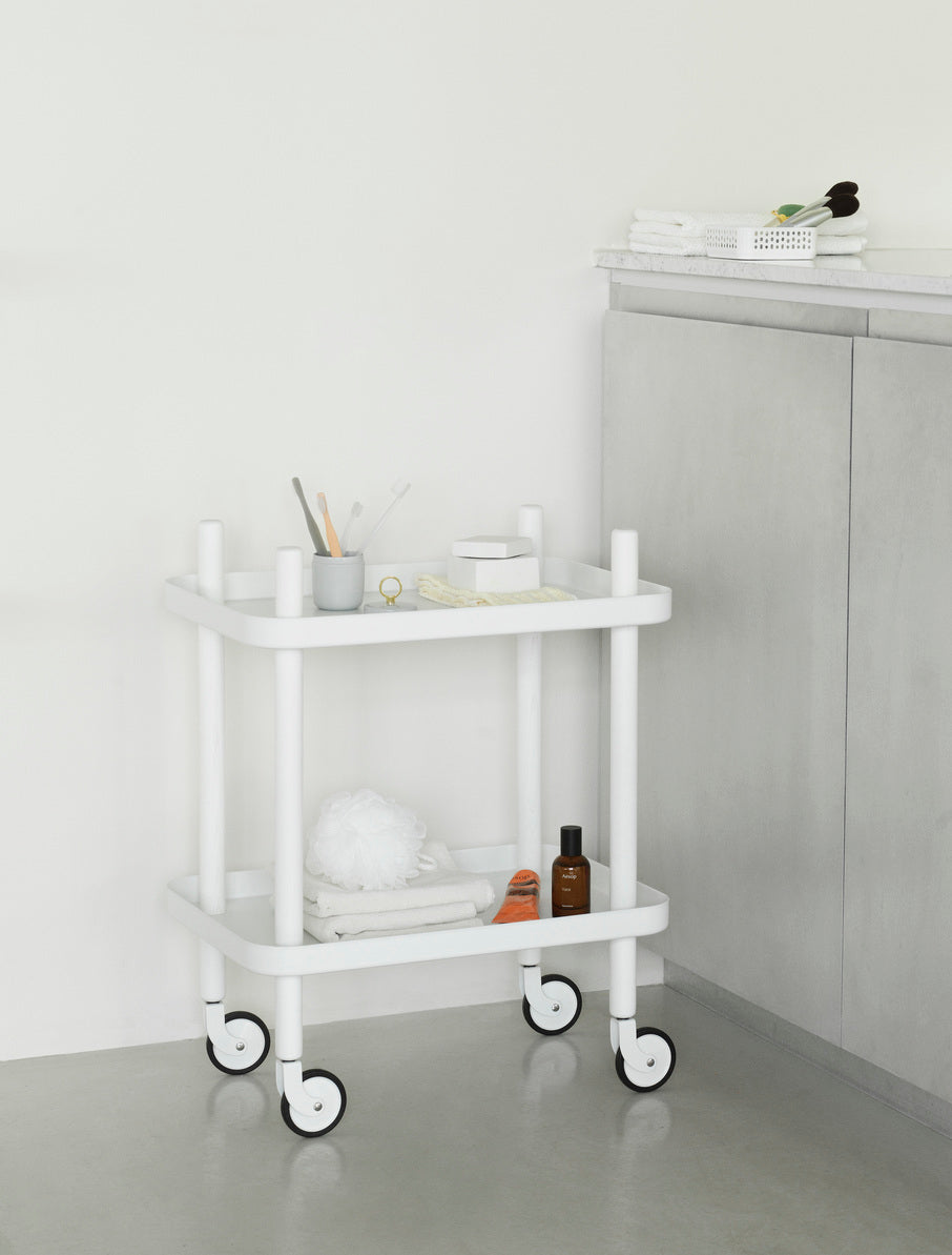 Block weißer Rollstuhl