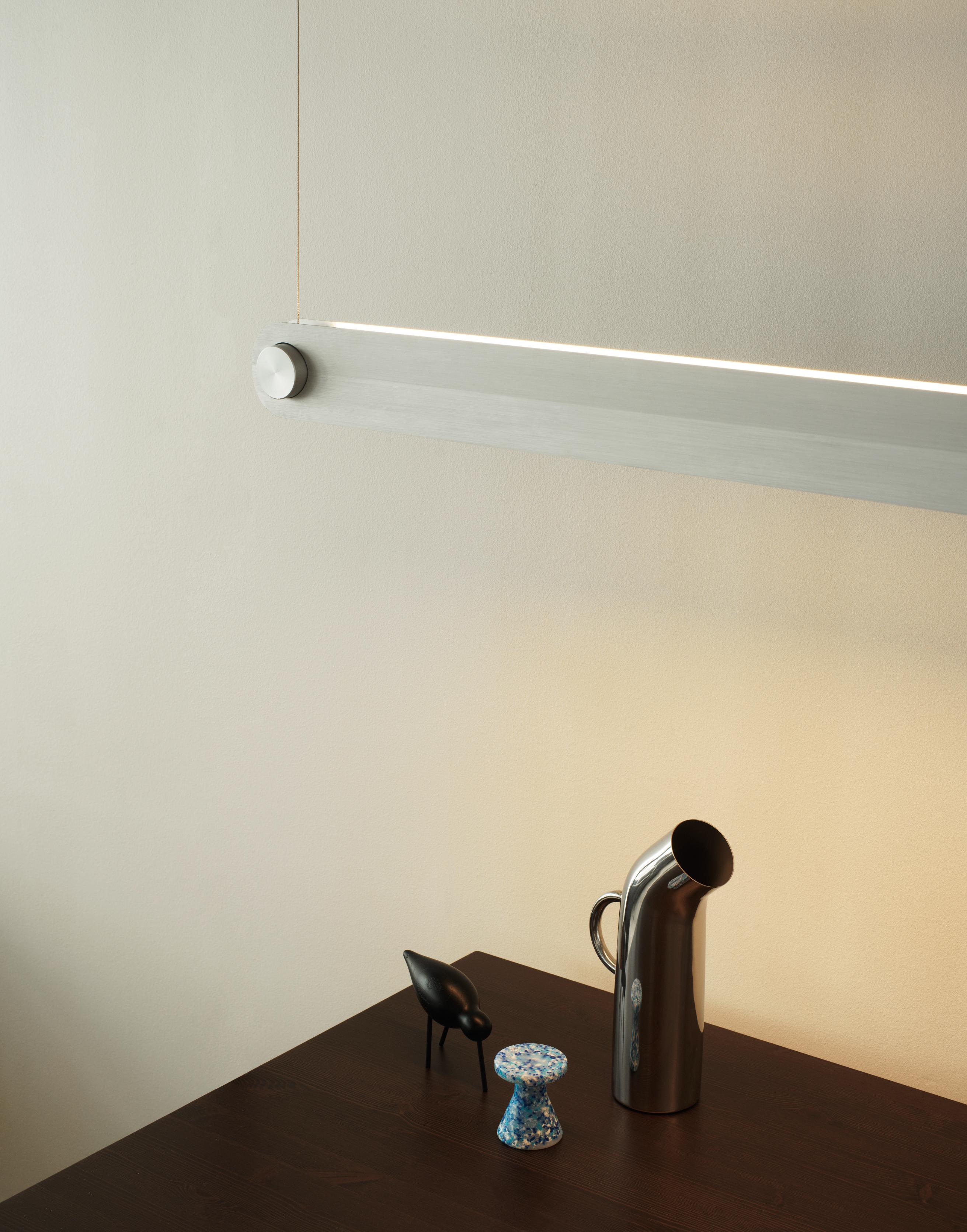 DIM LINEAR technische Lampe aus gebürstetem Aluminium