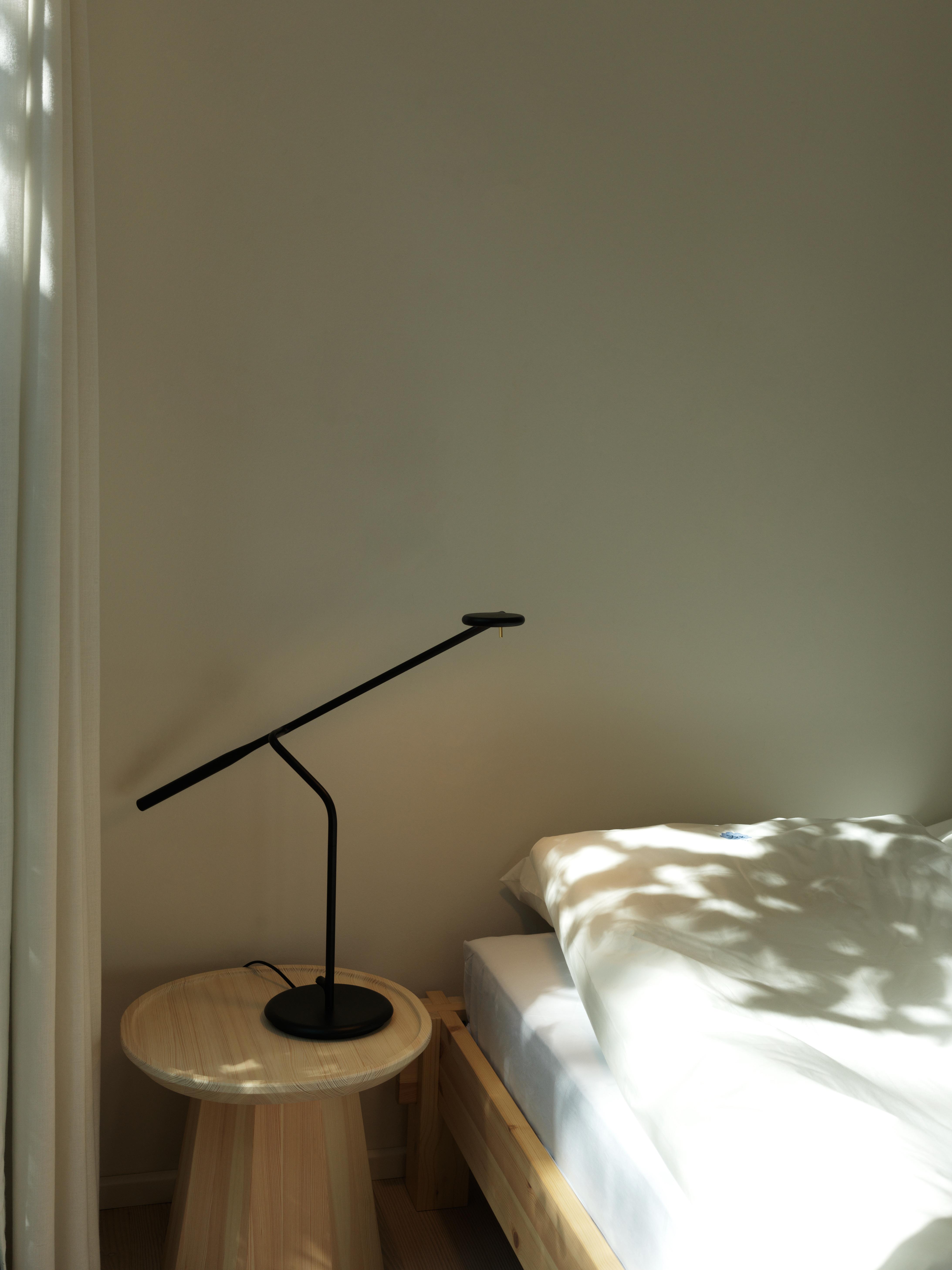 FLOW Schreibtischlampe schwarz