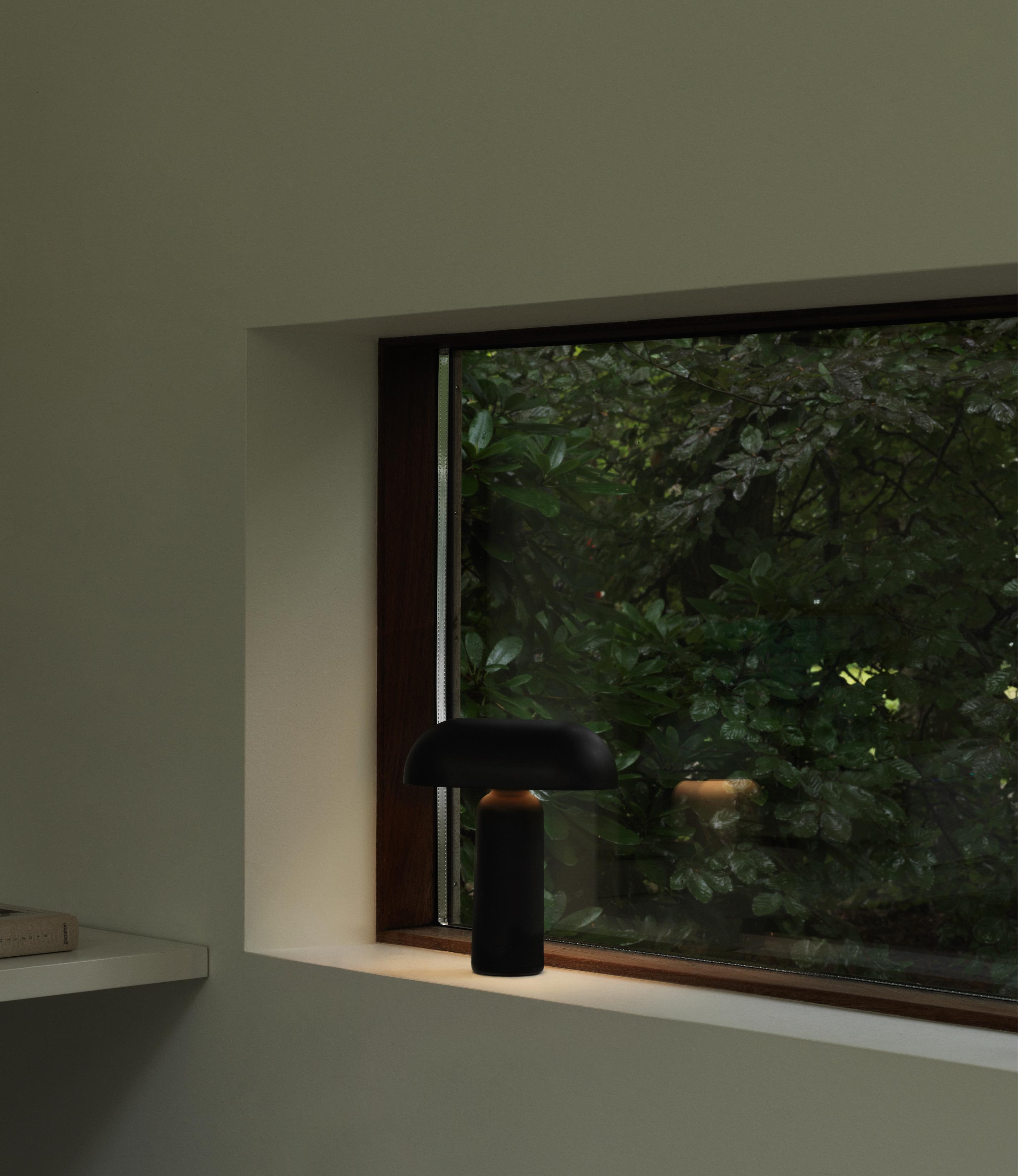 PORTA Tragbare Lampe schwarz