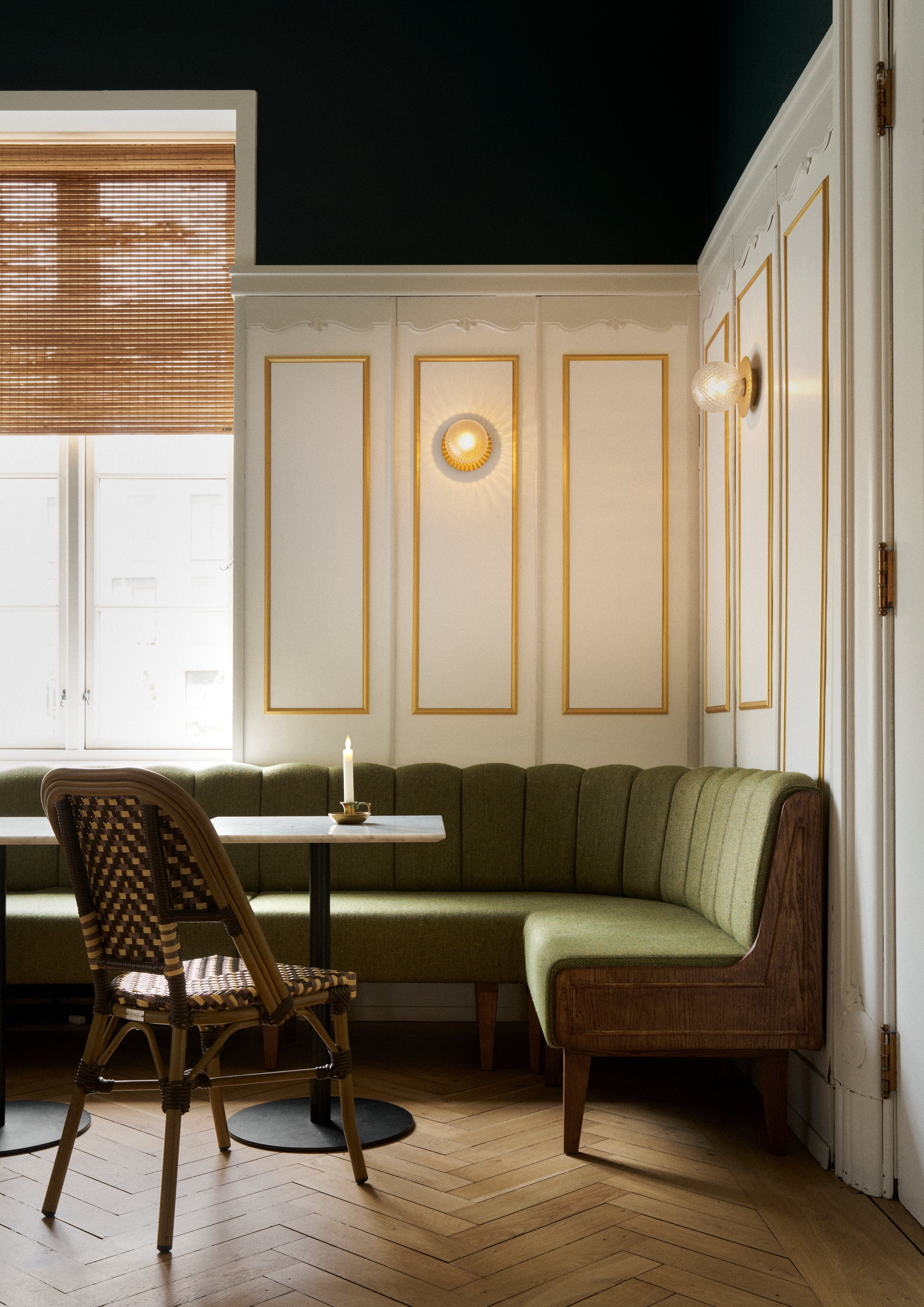 LIILA recessed wall lamp in gold with transparent glass