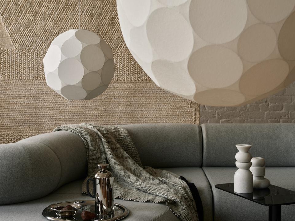 Cream THREAD blanket with black