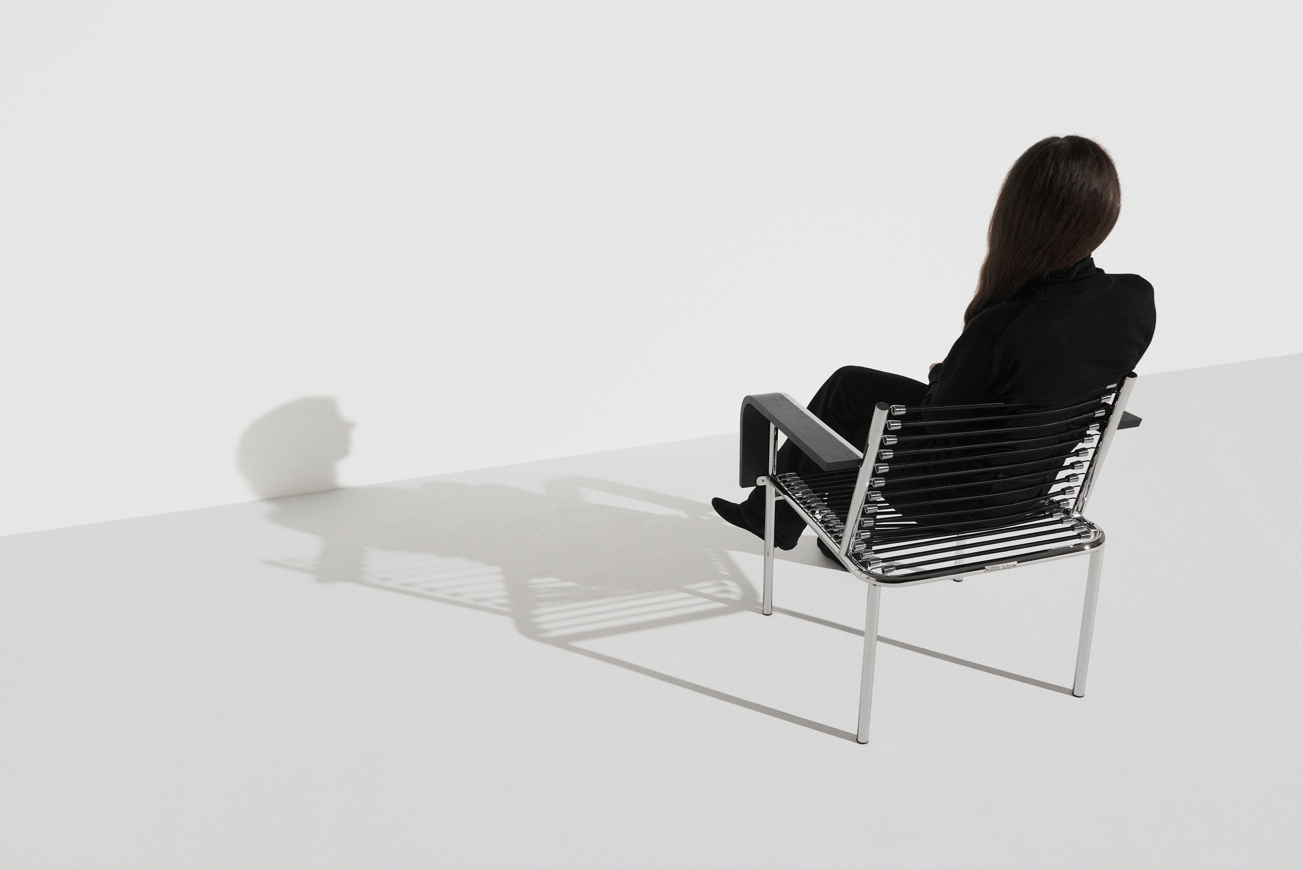 SANDOWS Armchair in Black with Steel Base