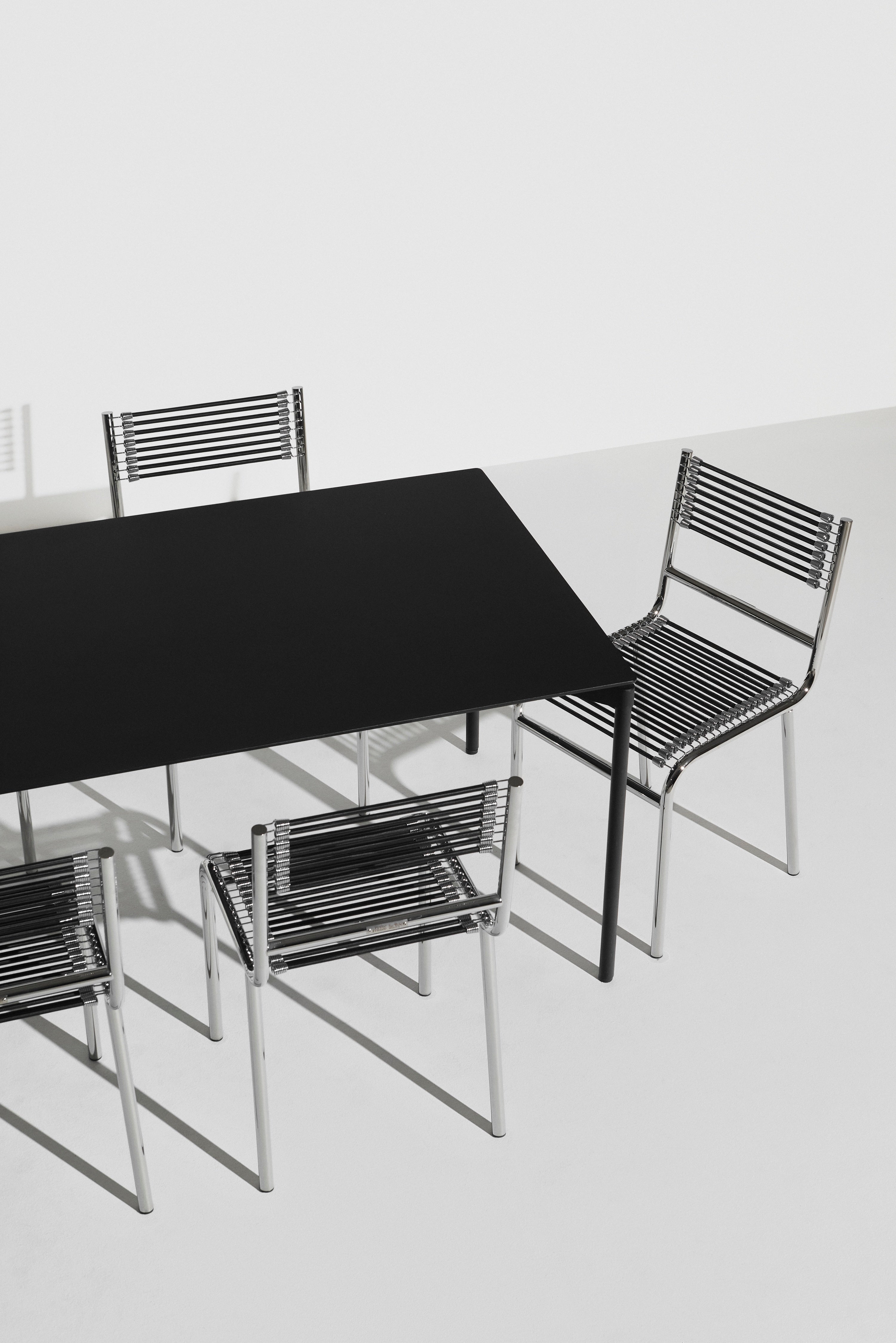 SANDOWS Chair N°212 in black with a steel base