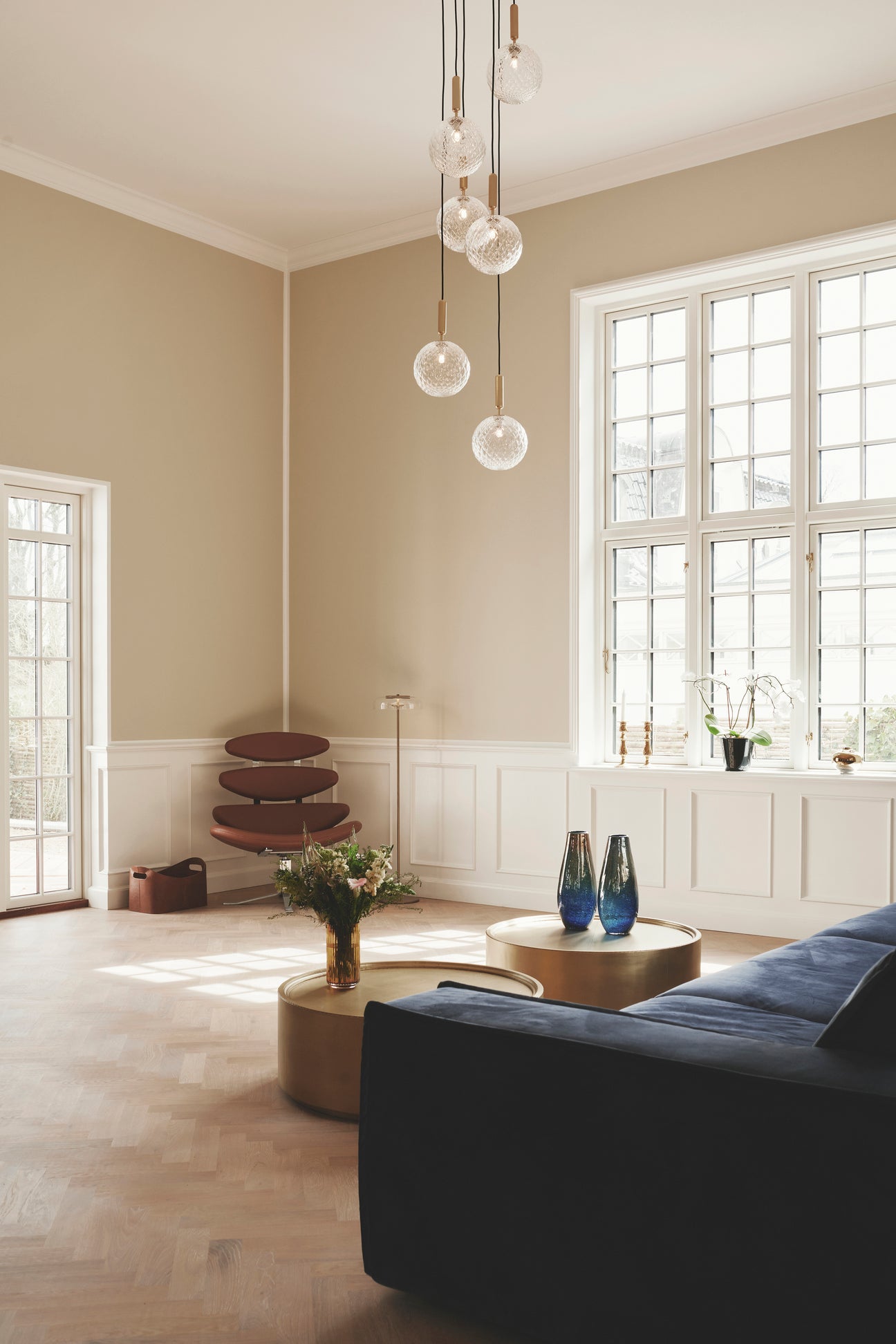 MIIRA 6 Pendant Lamp in Graphite with Transparent Glass