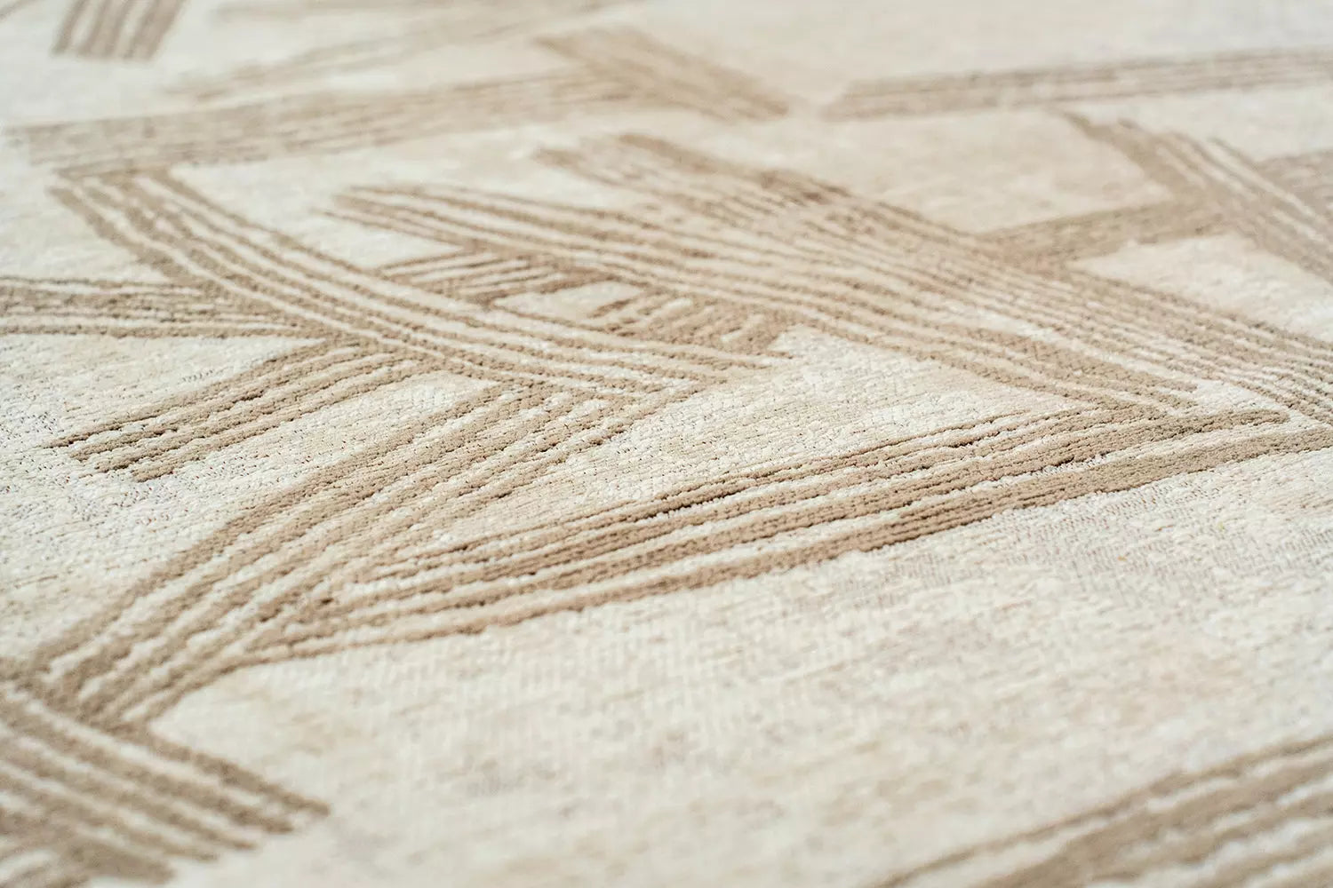 Beige Oval Rug KANJI with Cream