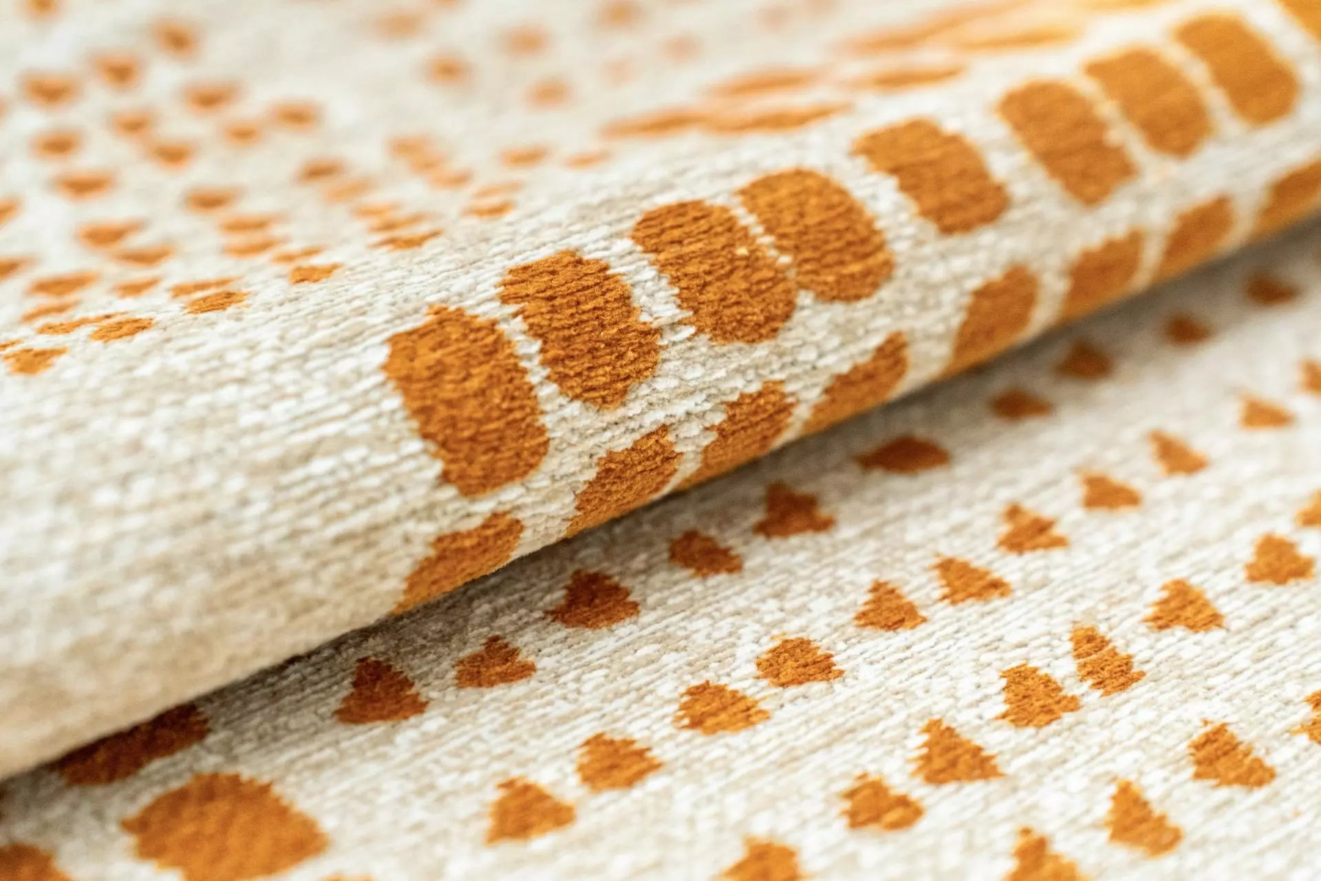 Beige ZEN rug with yellow