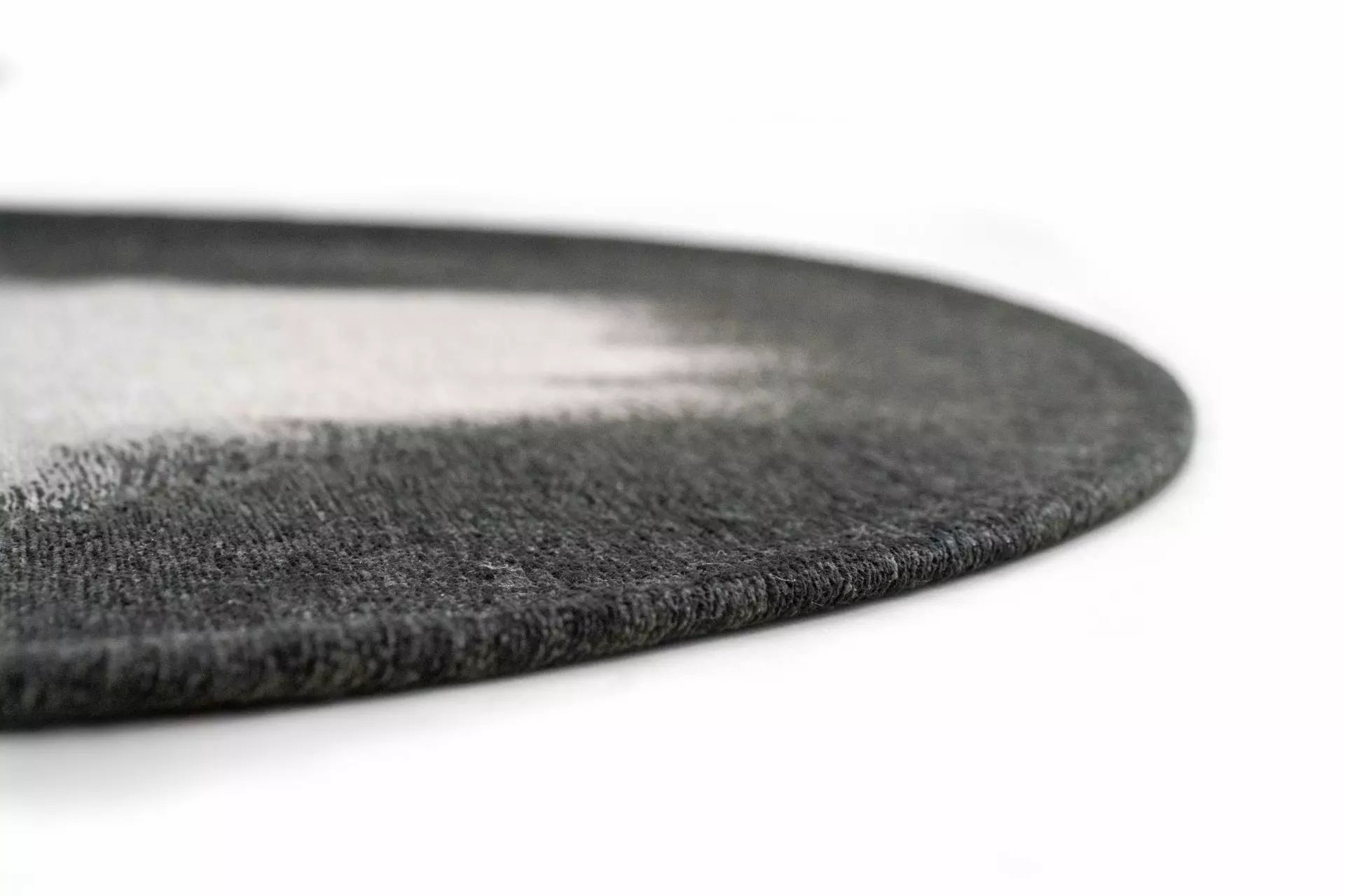 AQUARELLE LEAF Black and Beige Oval Rug