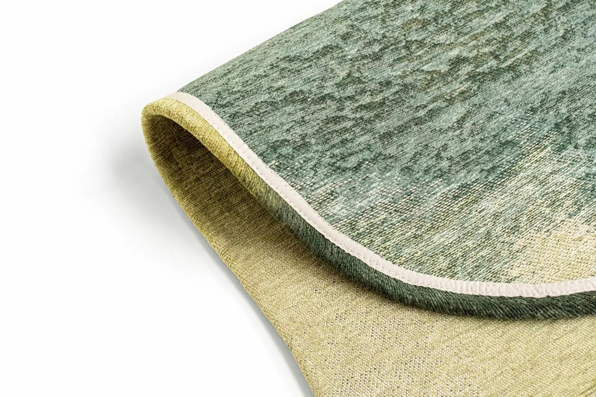 AQUARELLE LEAF oval rug in green with yellow