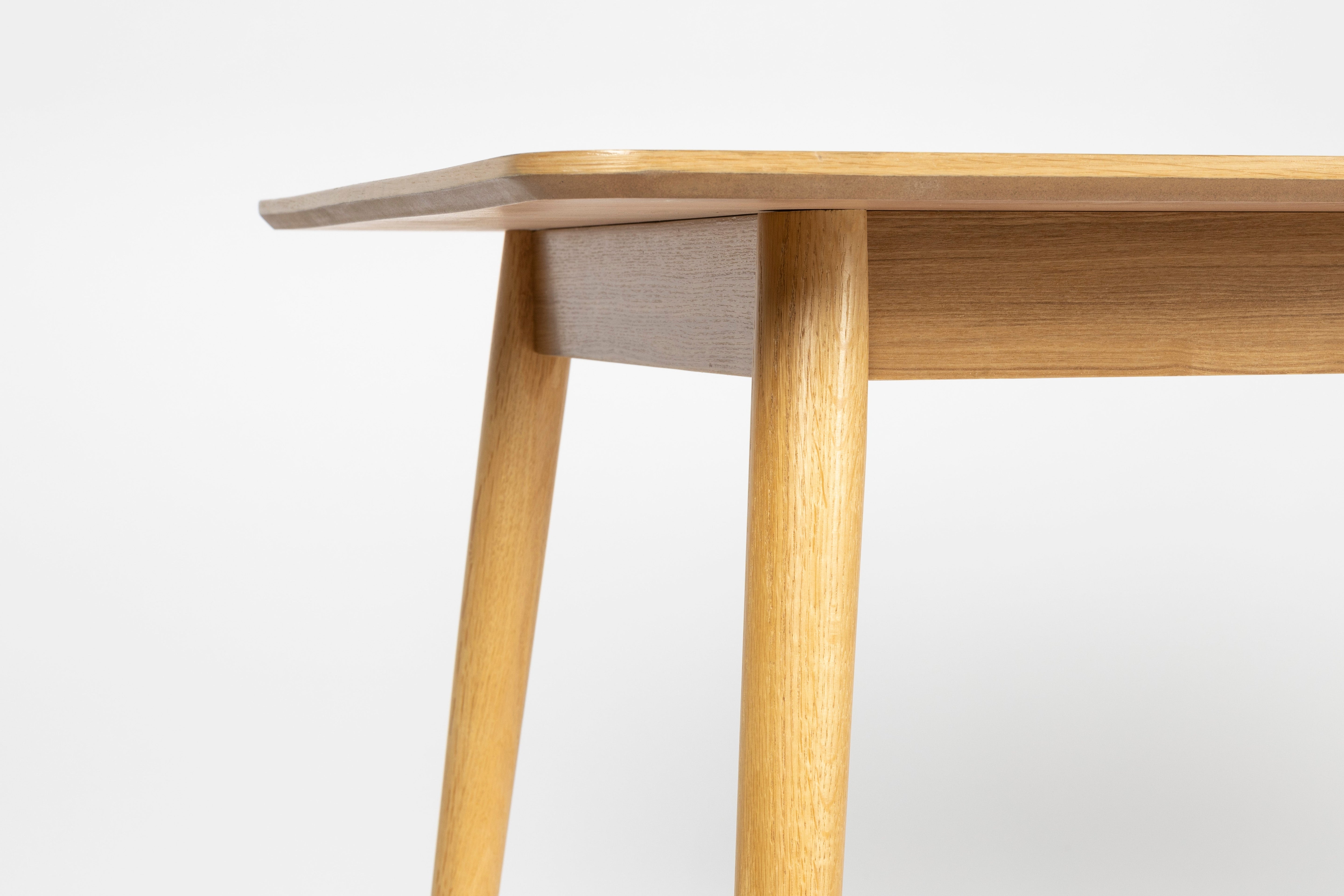 Fabio table oak veneer