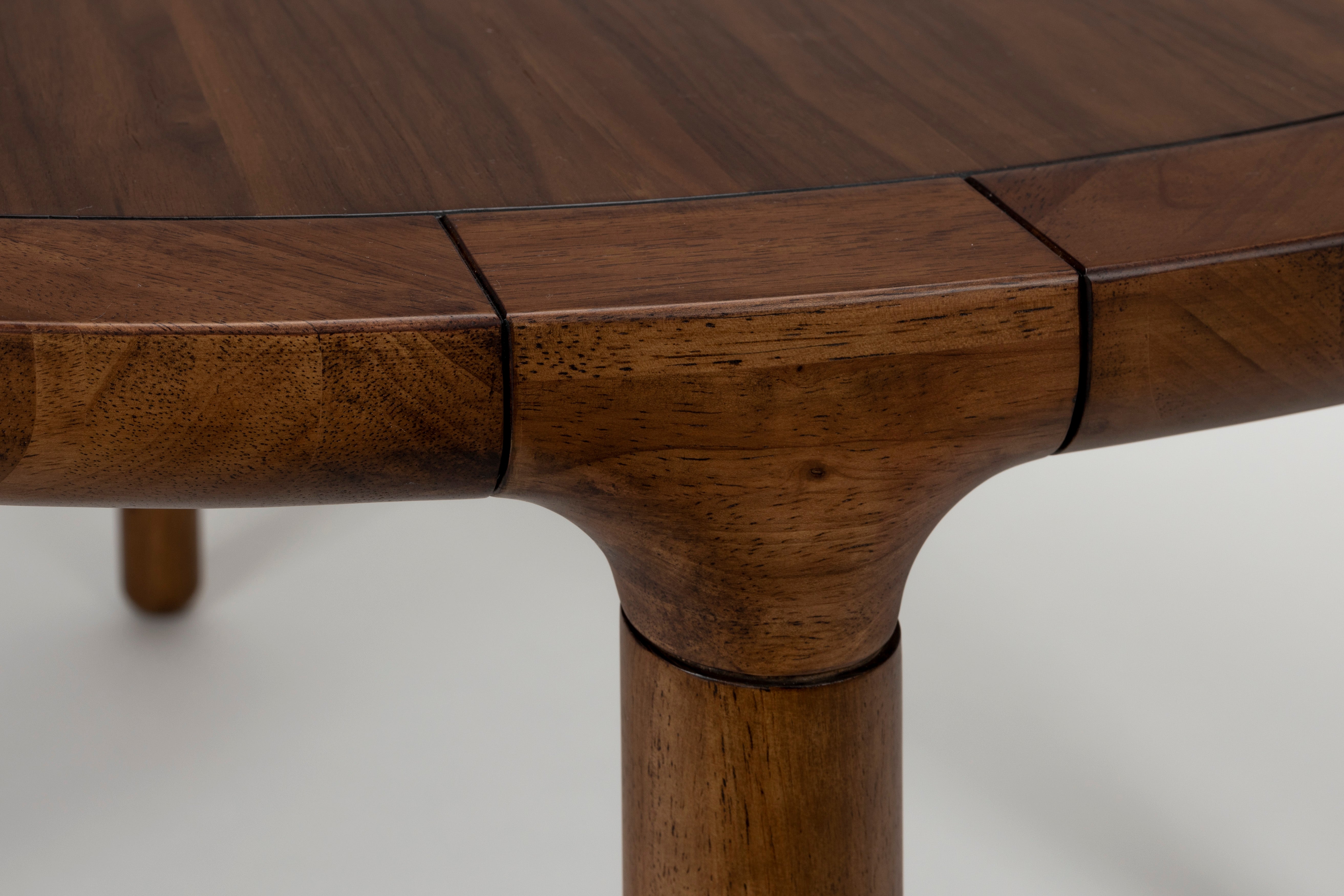 Round Table STORM Walnut