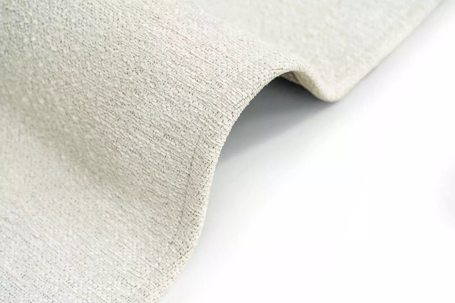 DROP rug white with brown