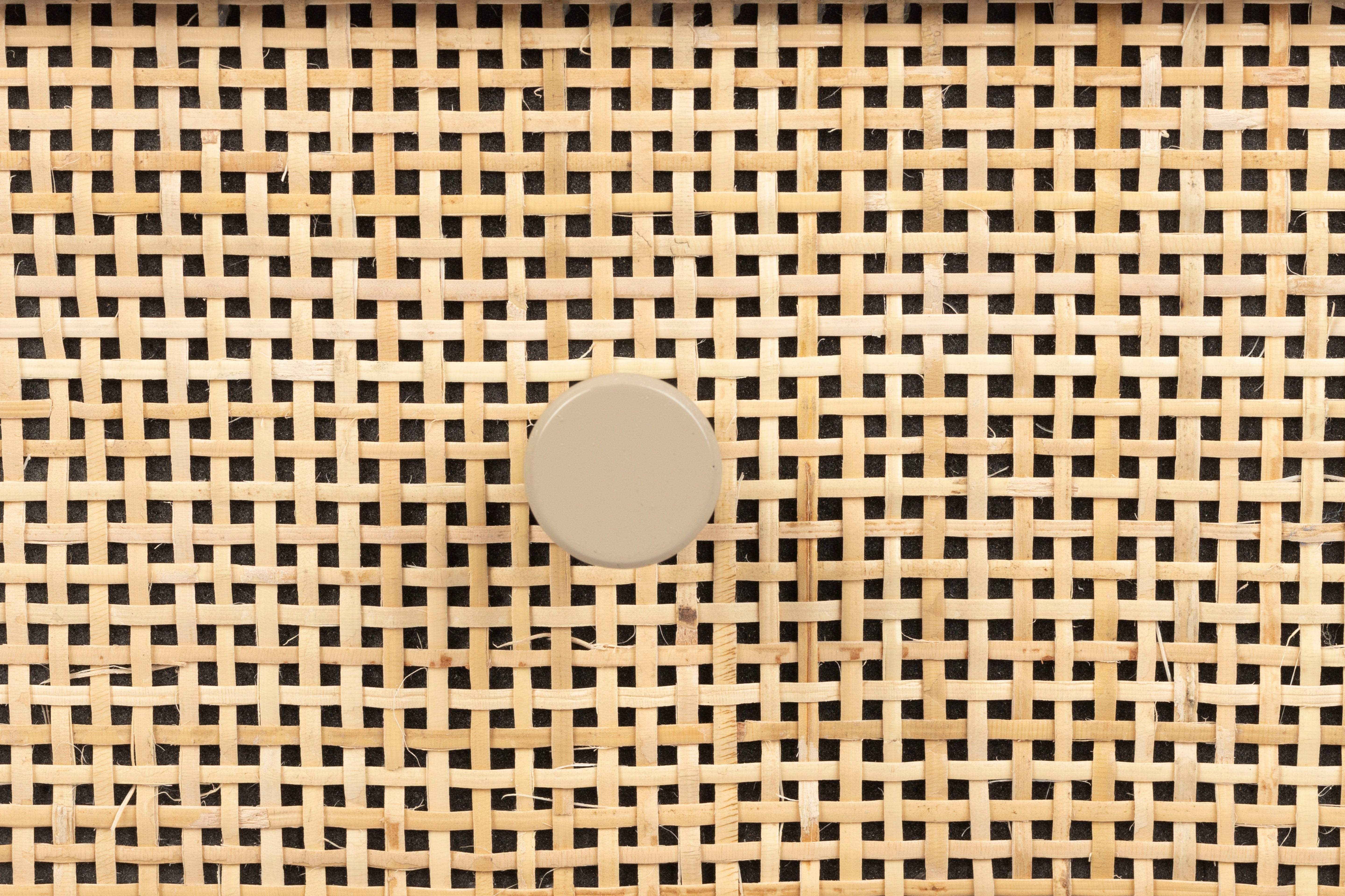 Amaya Beige Table mit Rattan