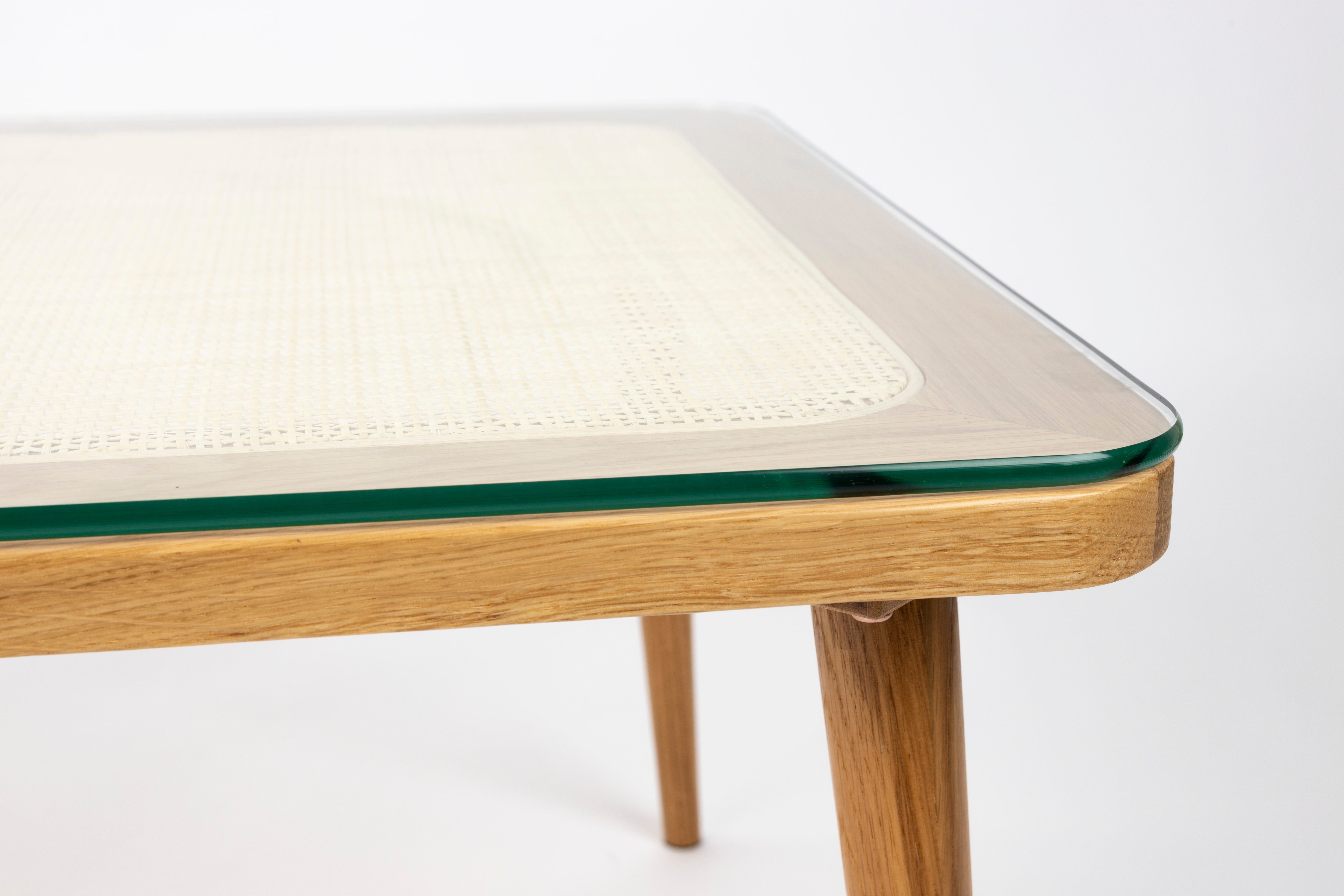 HARU coffee table made of oak wood with a glass top