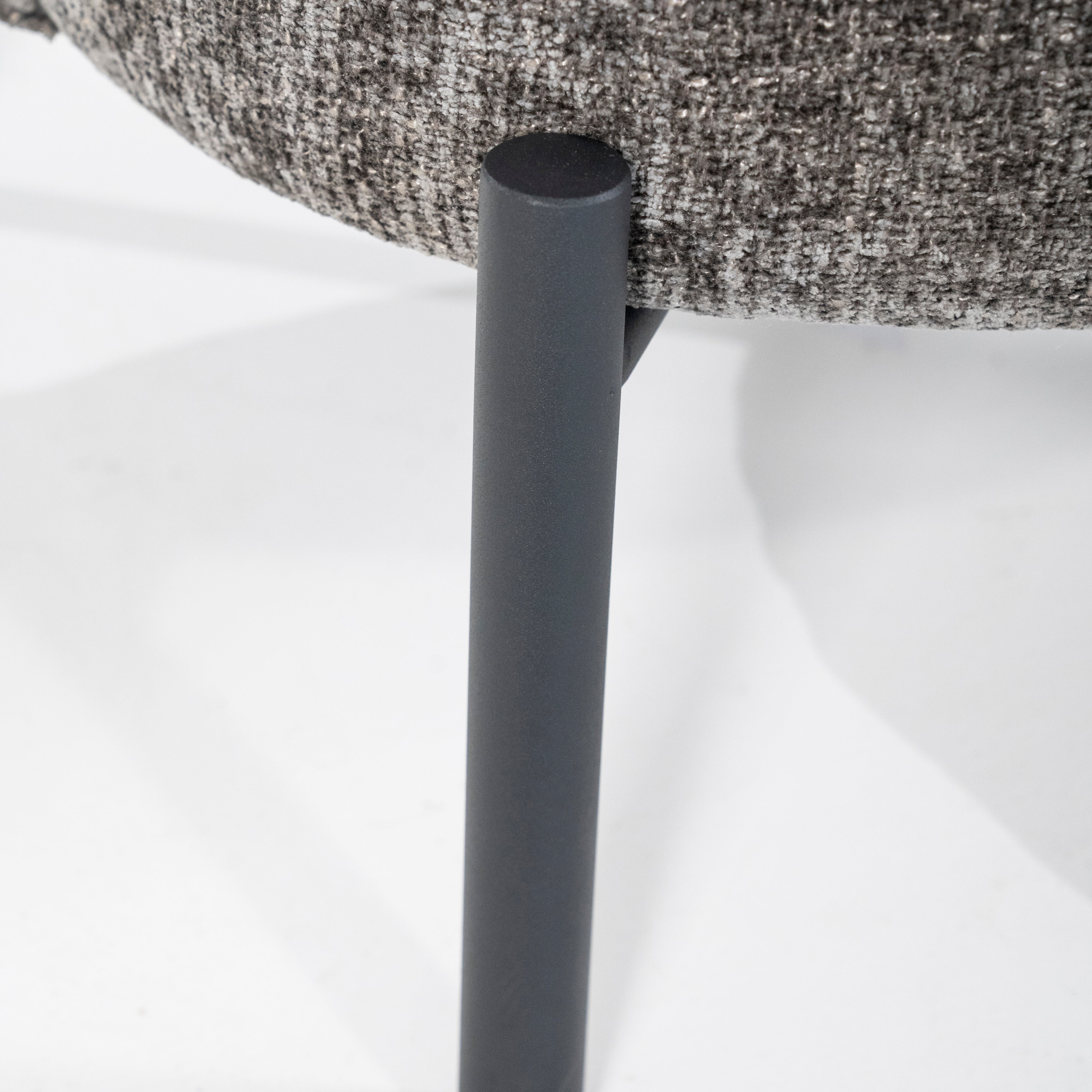 OASIS Armchair Brown