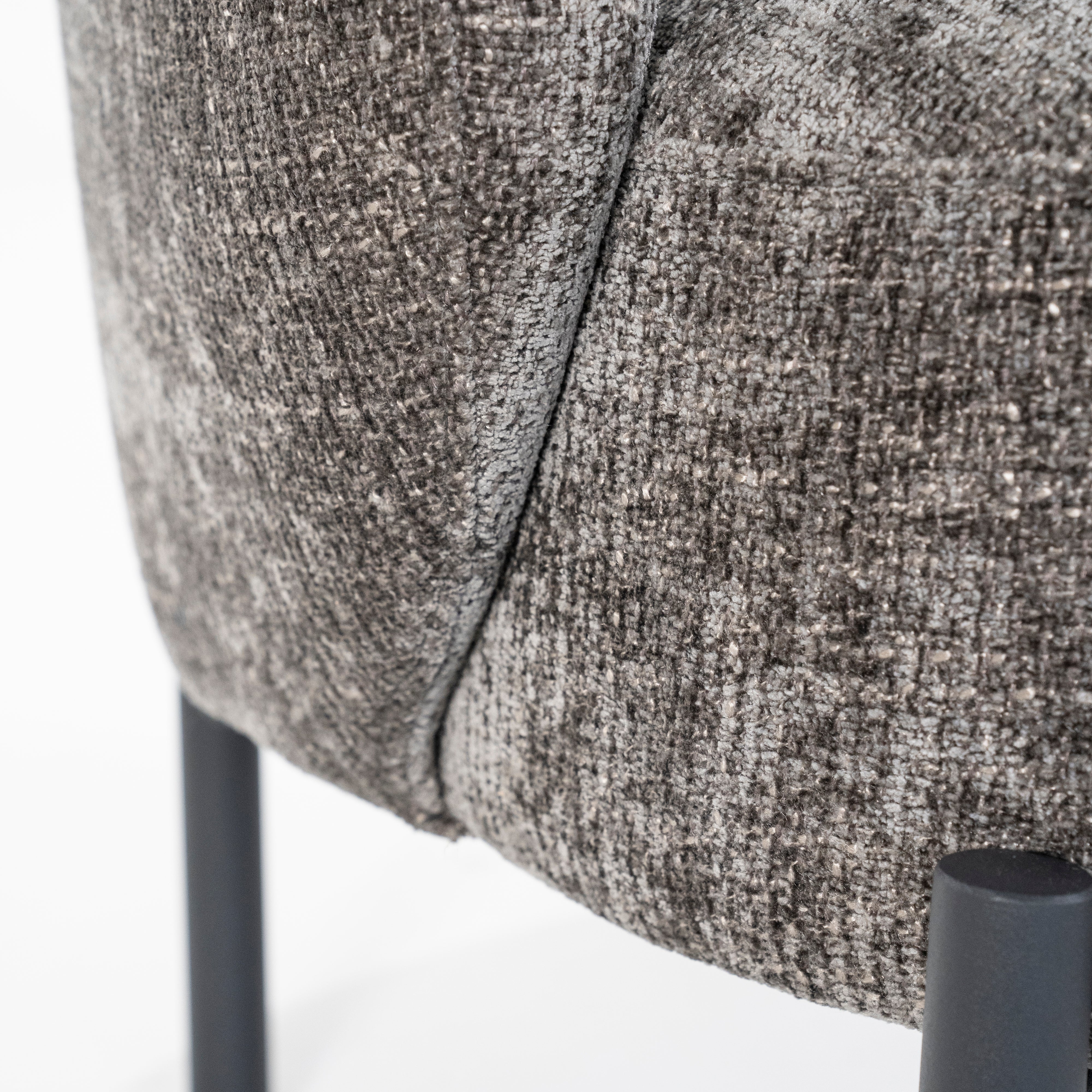 OASIS Armchair Brown